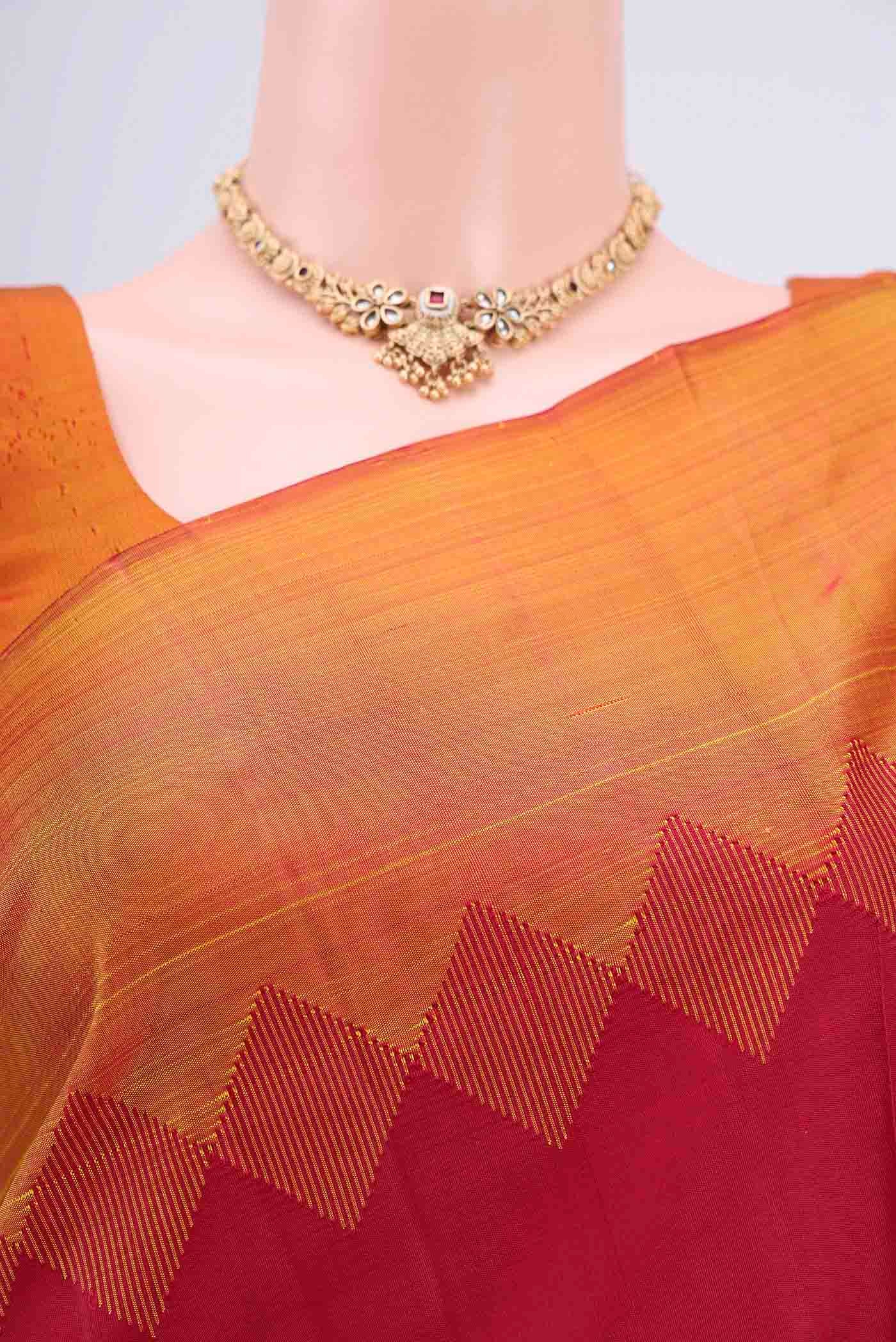 Border image of Maroon Kanchipuram Saree with Plain Body and Temple Border