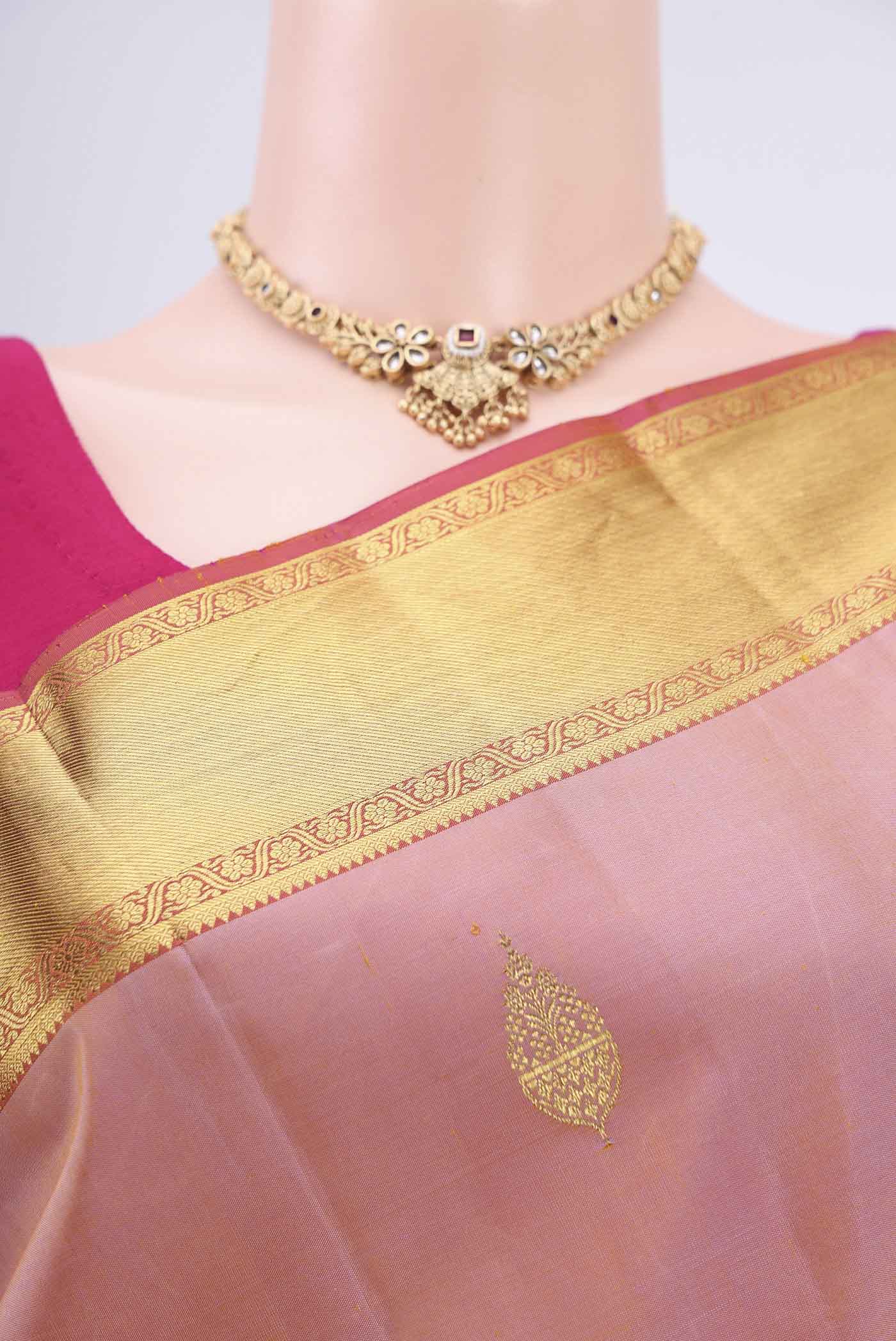 Border image of Peach Dual Tone Nangavalli Silk [ Salem ] Saree with Zari Butta on the body and Zari Border. 