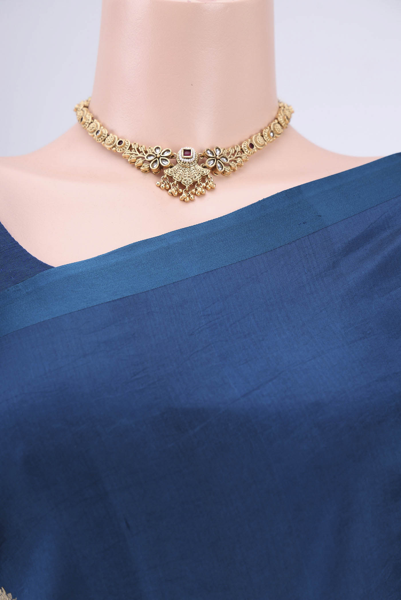 Border image of Blue Banarasi Katan Silk Saree with Zari Butta on the body and Zari Border. 