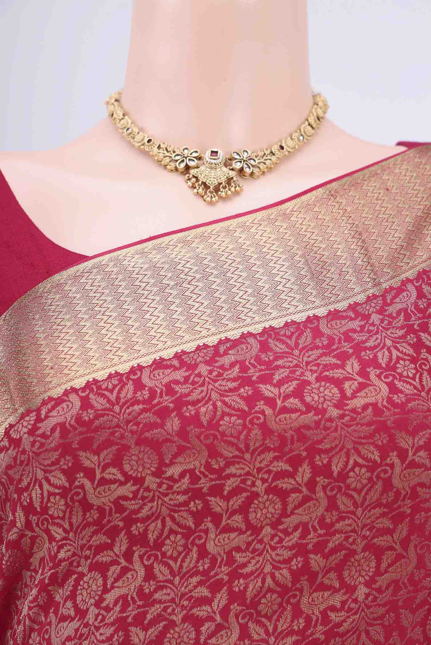 Border image of Dark Pink Mysore Crepe Saree with Zari Brocade on the body and Zari Border. 