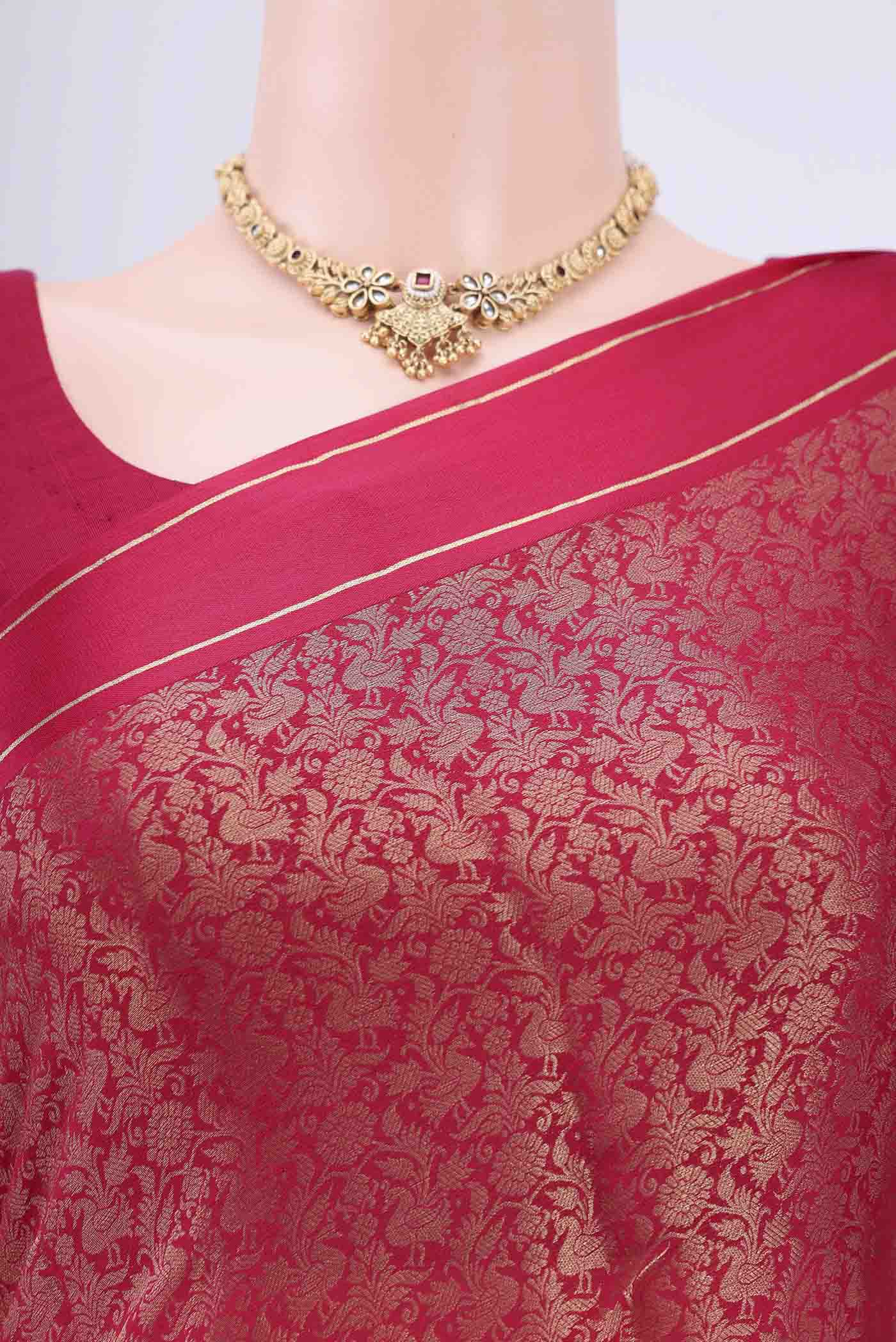Border image of Dark Pink Mysore Crepe Saree with Zari Brocade on the body and Zari Border. 