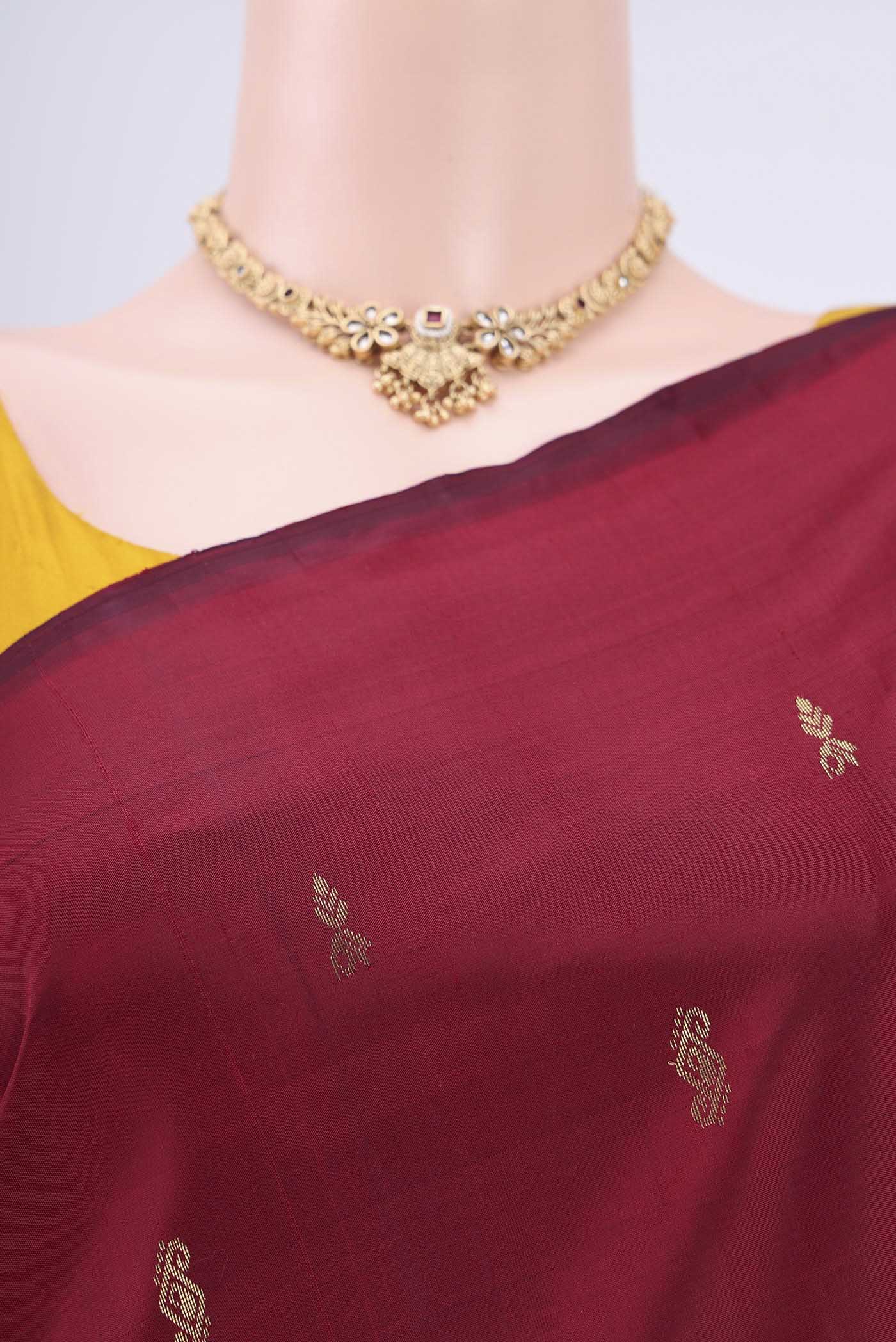 Border image of Green Kanjivaram Silk Saree with Zari Butta on the body and One Side Border. 