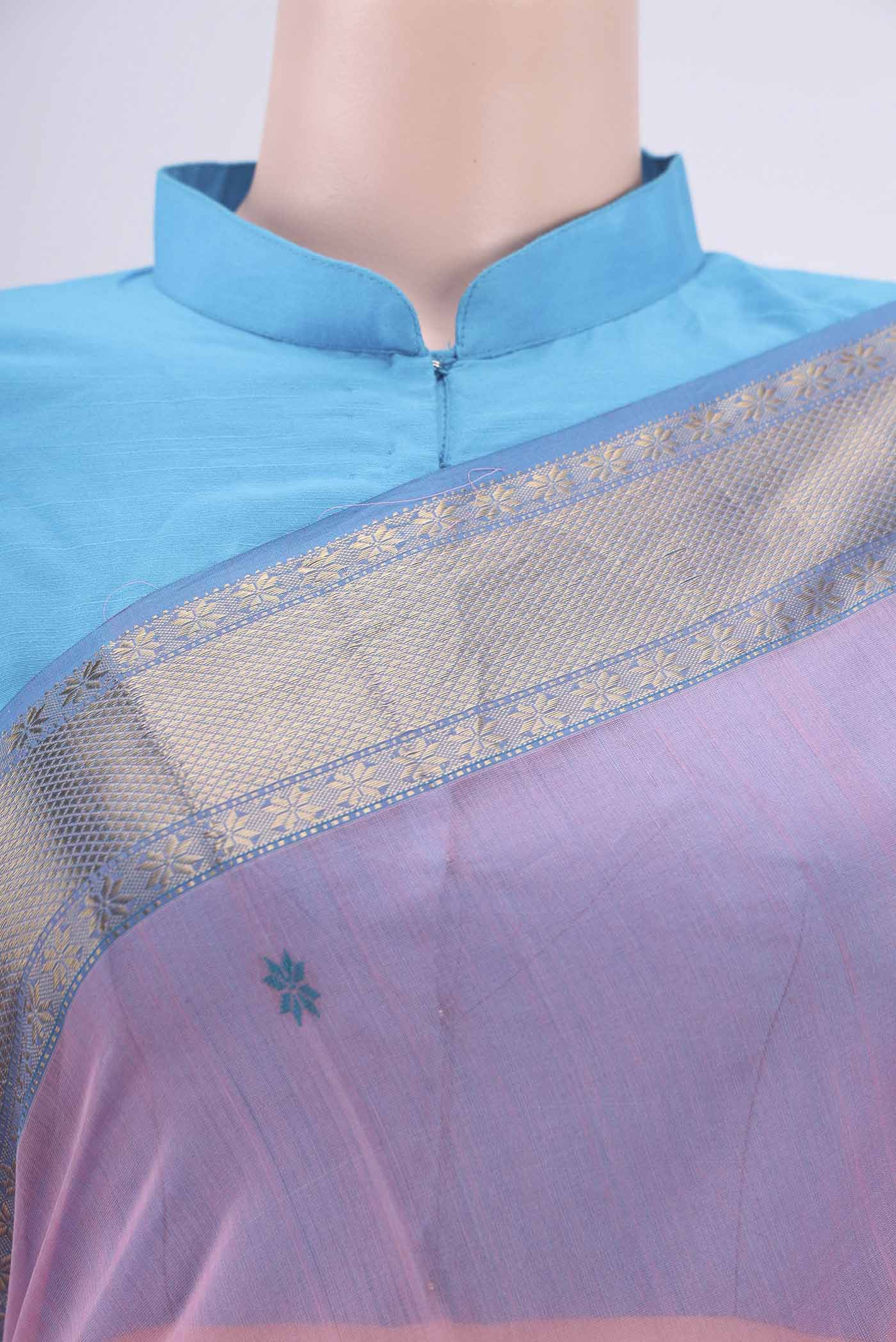 Border image of Pink Maheshwari Silk Cotton Saree with Stripes on the body and Zari Border. 
