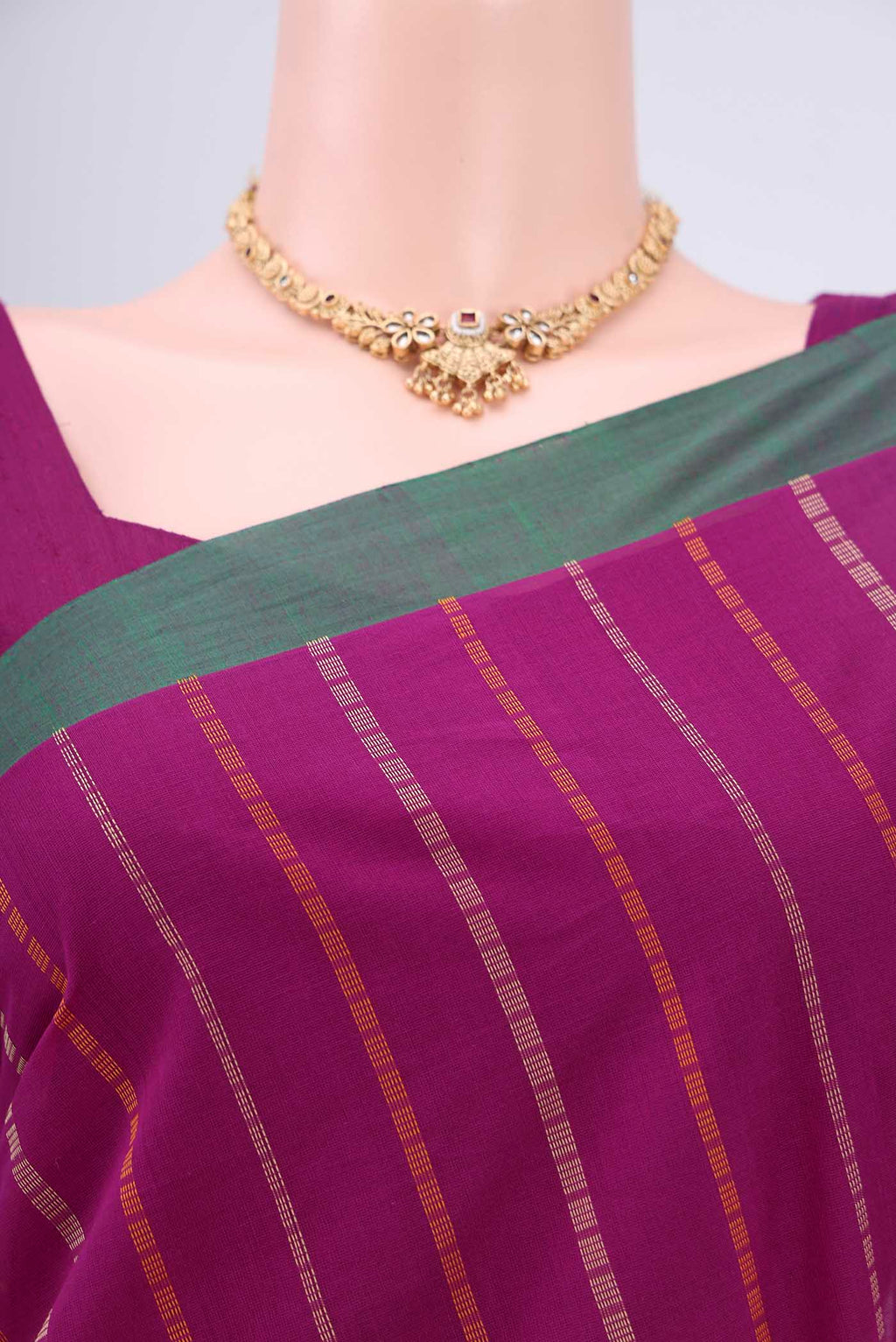Border image of Magenta Coimbatore Cotton Saree with Stripes on the body and Zari Border. 