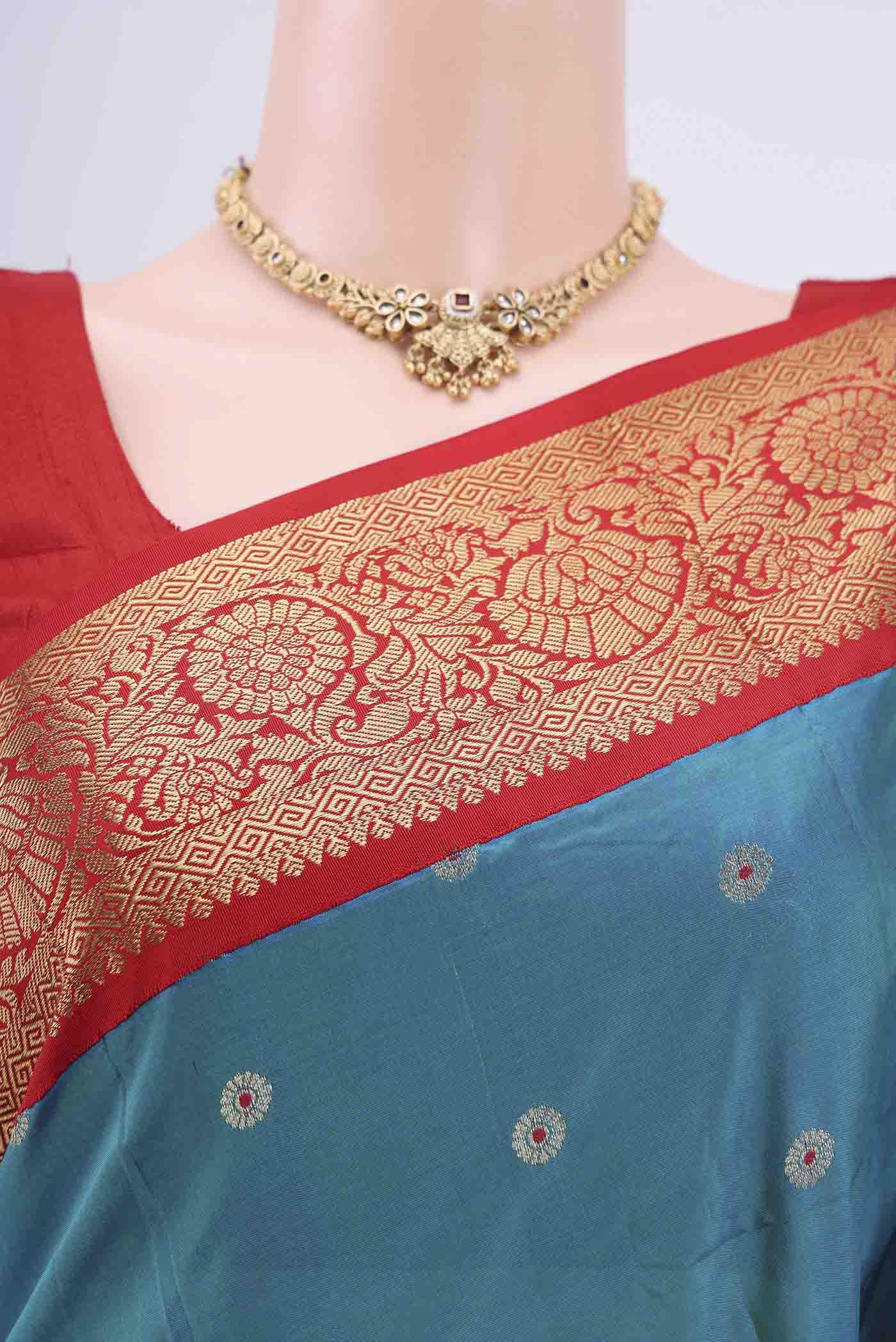 Border image of Blue Dual Tone Blended Bangalore Silk Saree with Zari Butta on the body and Zari Border. 