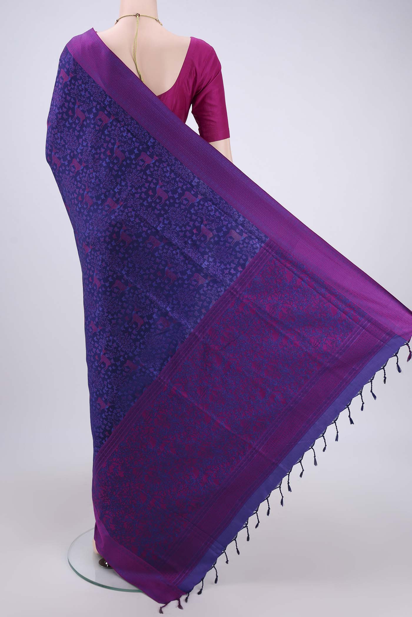Flat view of Purple Soft Silk Saree with Jacquard design on the body and Thread Border. 