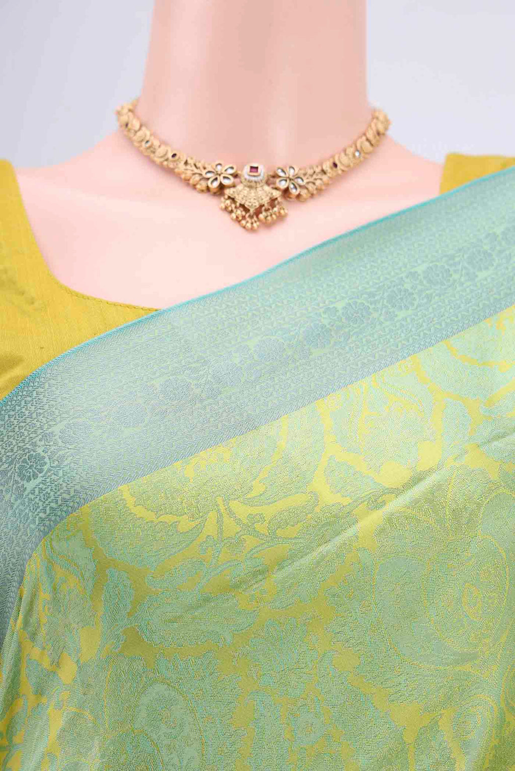 Border image of Acid Green Soft Silk Saree with Jacquard design on the body and Thread Border. 