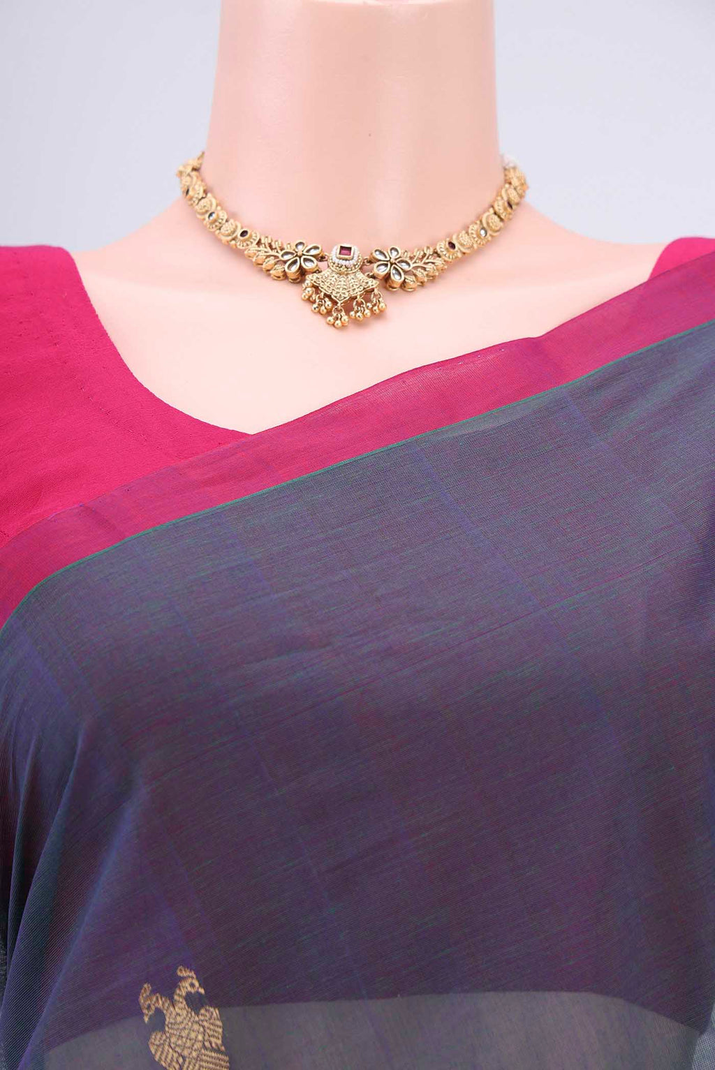 Border image of Bottle Green Kanchi Cotton Saree with Zari Butta on the body and Zari Border. 