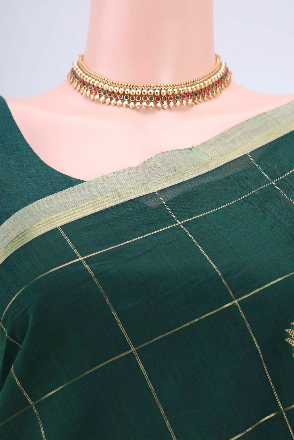 Border image of Bottle Green Kanchi Cotton Saree with Checked design on the body and Zari Border. 