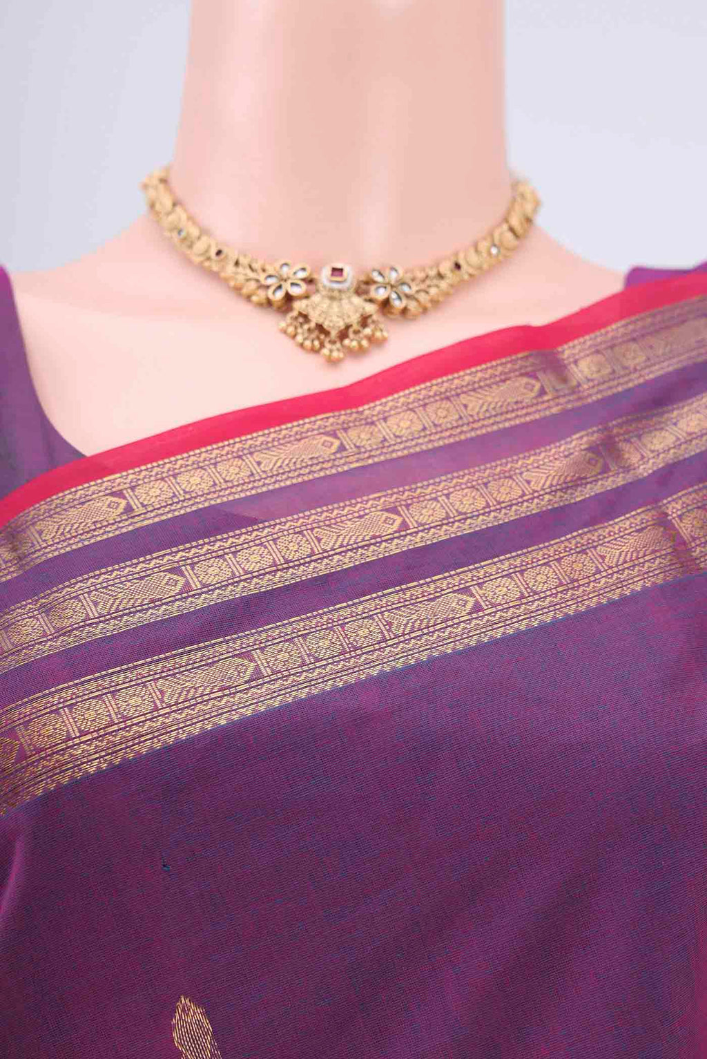 Border image of Mauve Kanchi Cotton Saree with Zari Butta on the body and Zari Border. 