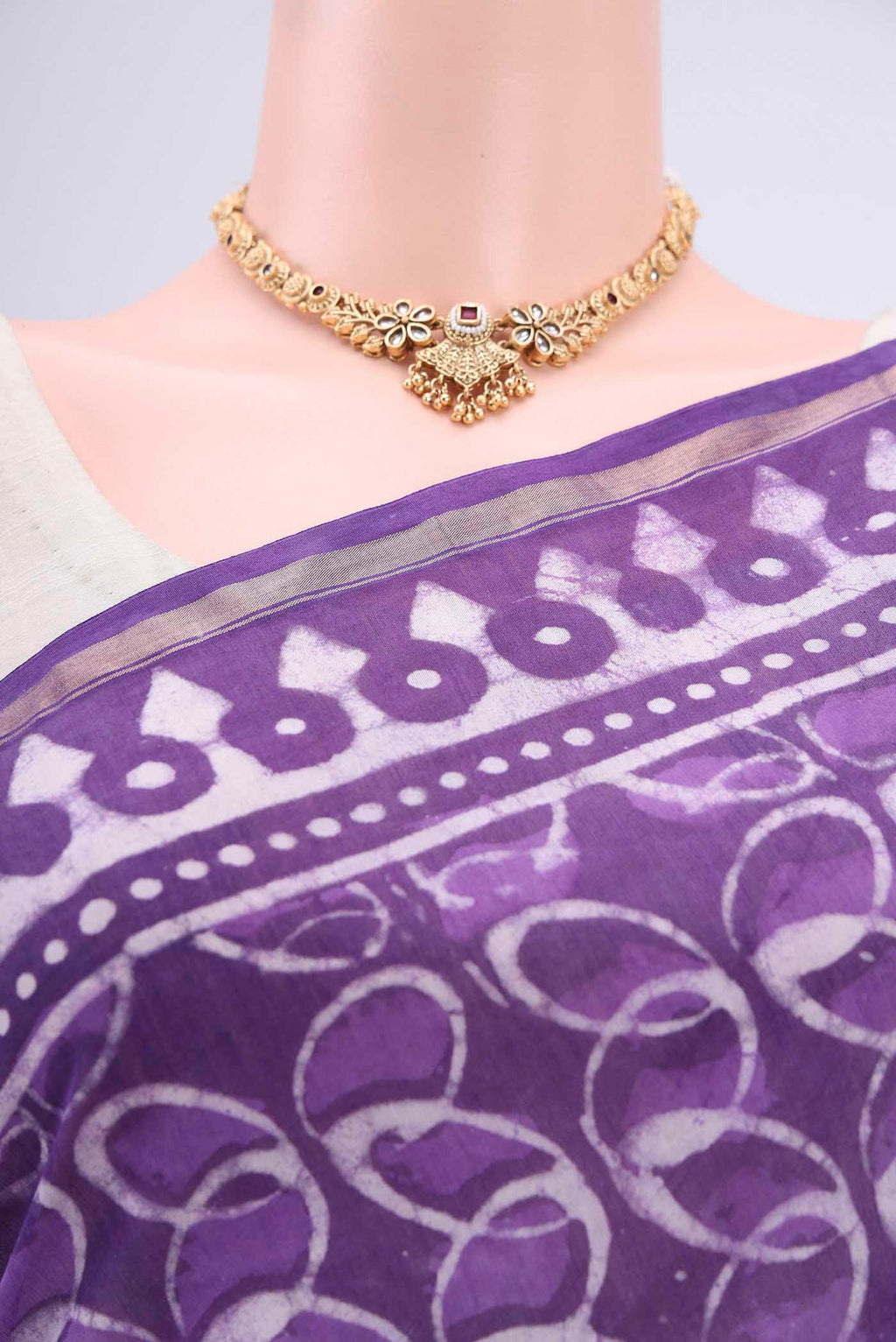 Border image of Purple Chanderi Silk Cotton Saree with Printed design on the body and Zari Border. 