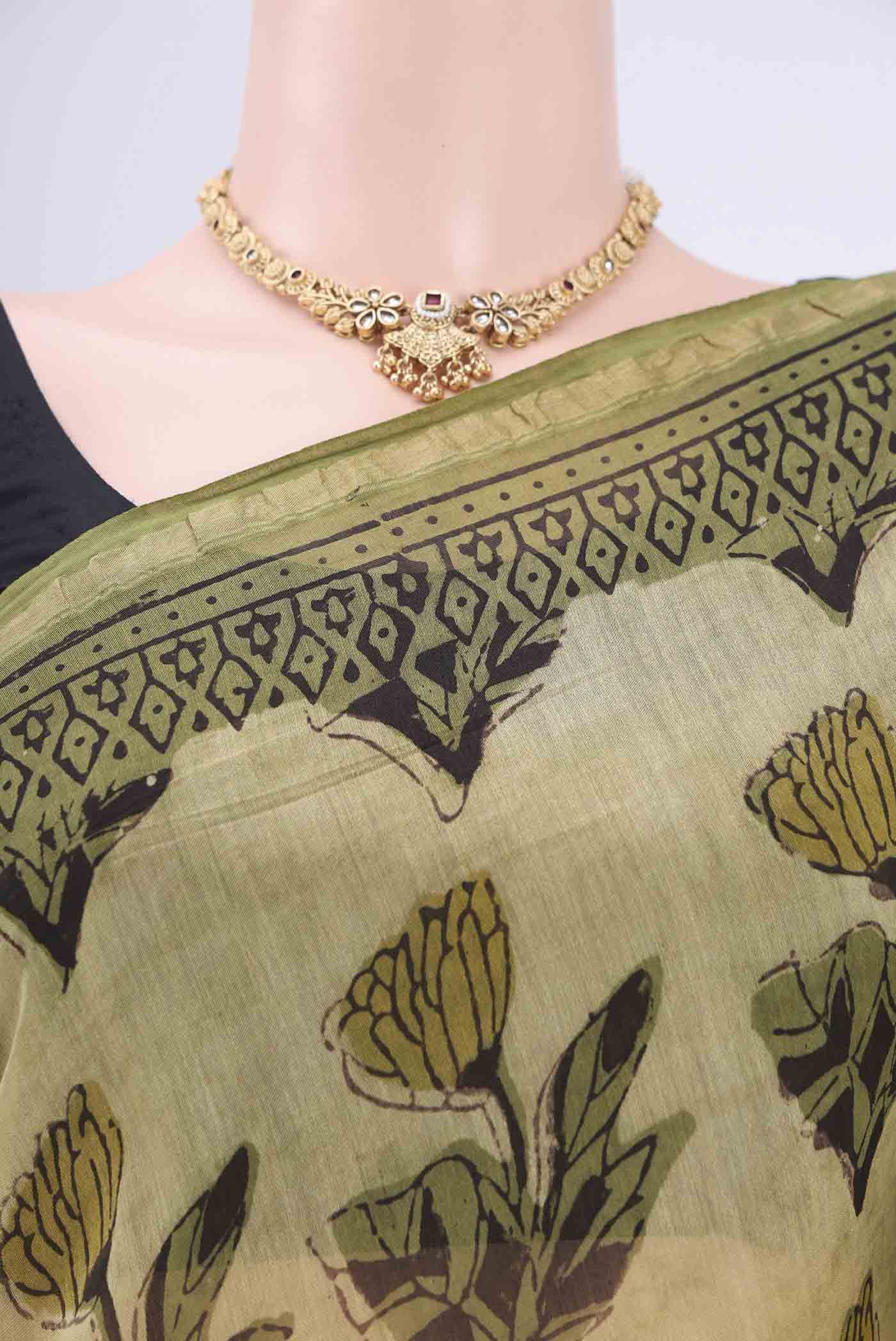 Border image of Light Green Chanderi Silk Saree with Printed design on the body and Zari Border. 