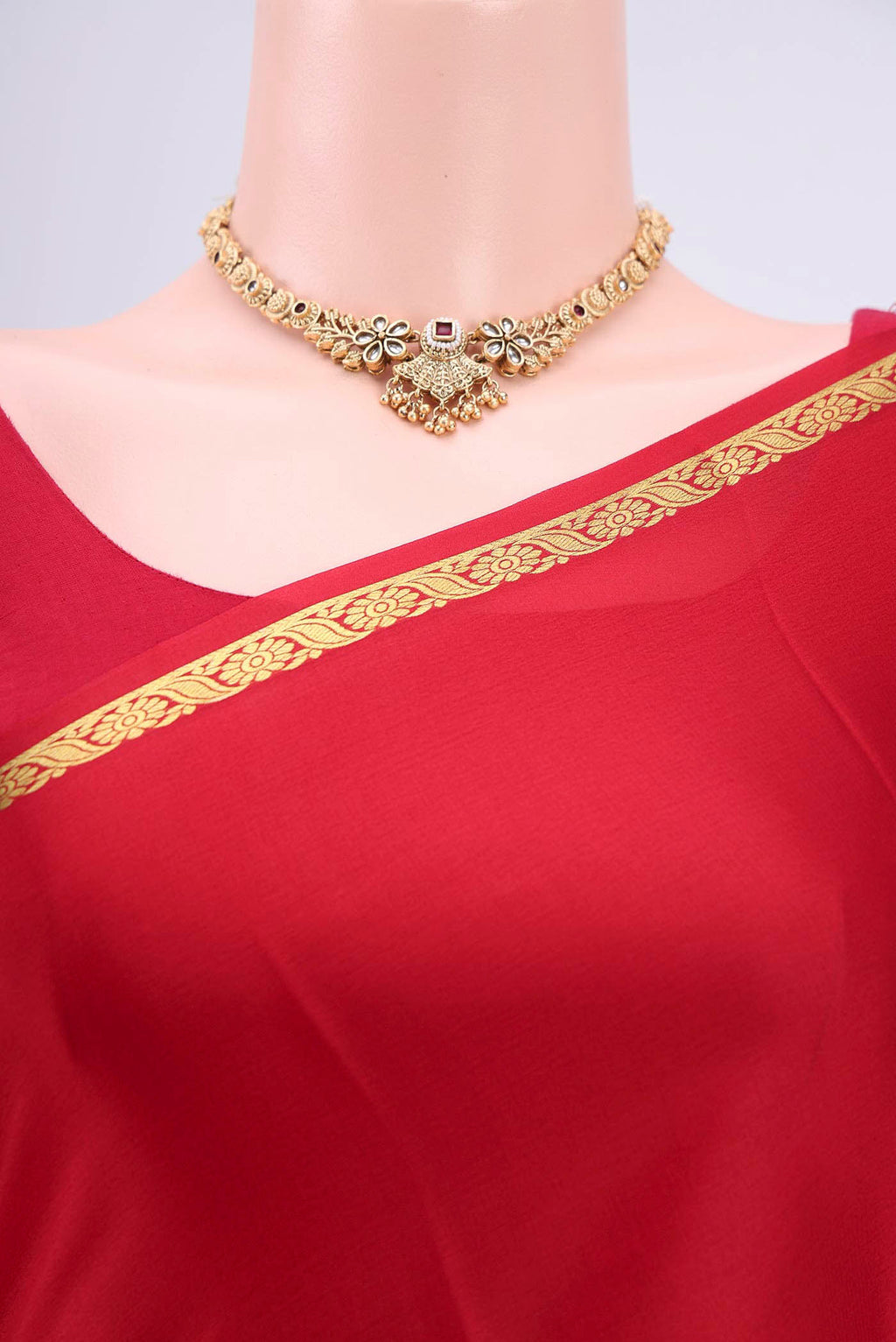 Border image of Red Mysore Crepe Saree with Plain Body and Zari Border. 