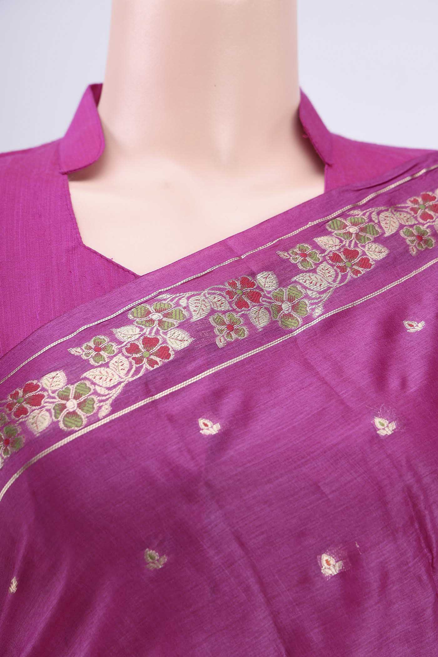 Border image of Mauve Banarasi Tussar Silk Saree with Zari Butta on the body and Zari Border. 