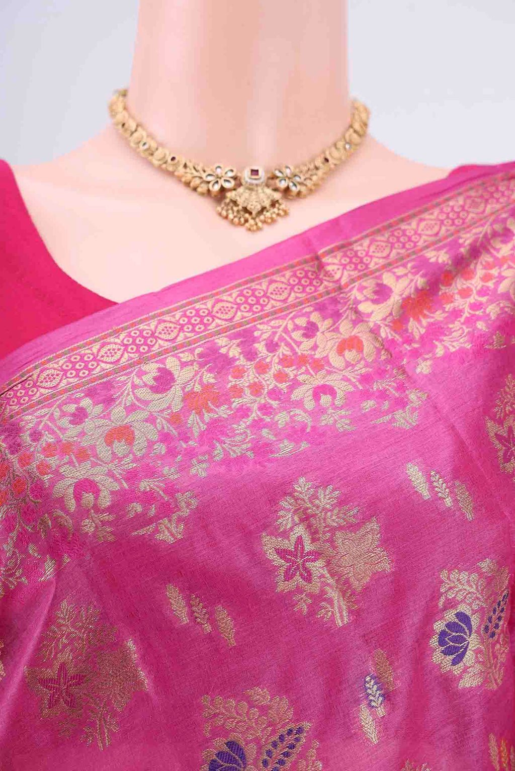 Border image of Pink Banarasi Tussar Silk Saree with Zari Butta on the body and Zari And Thread Border. 