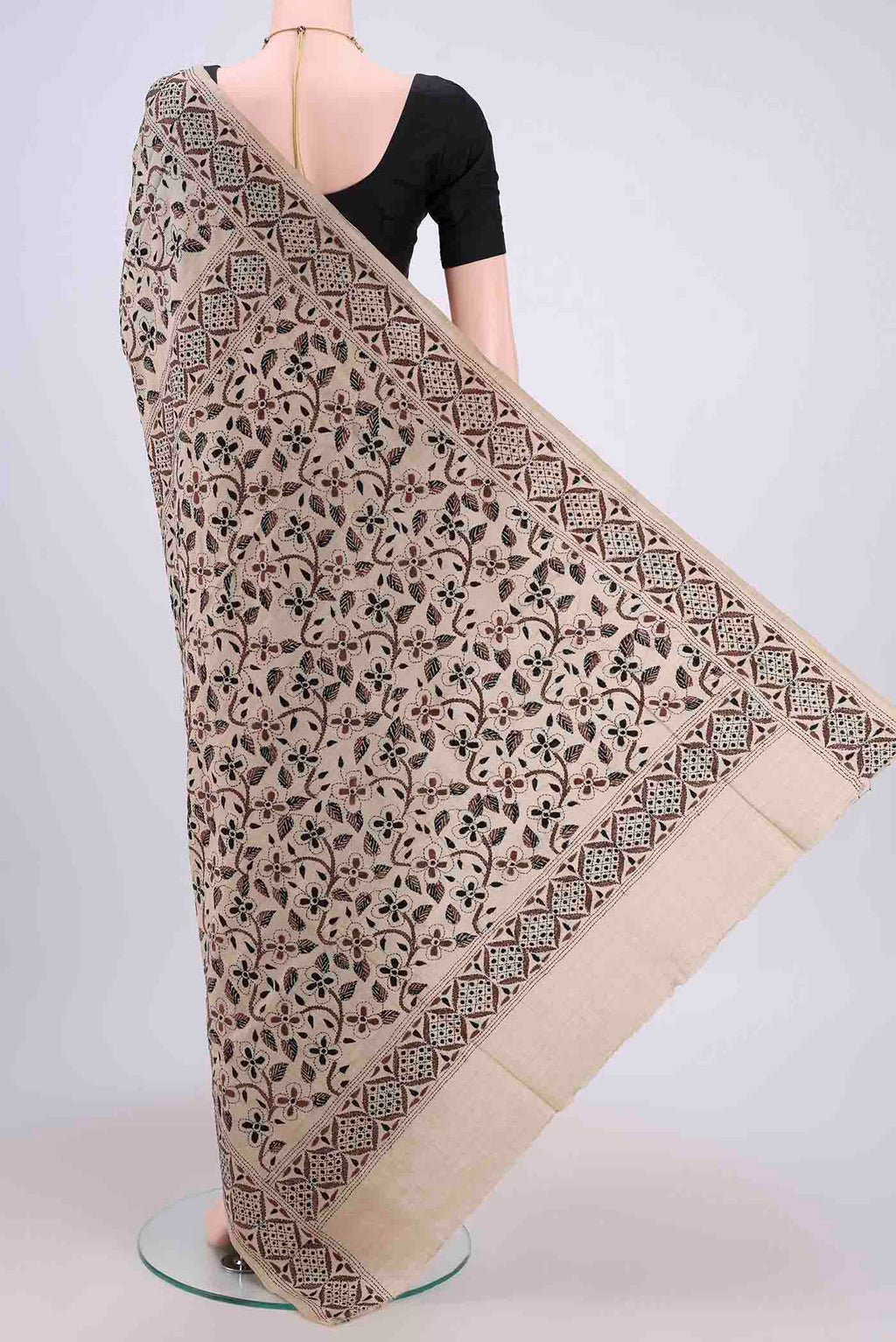 Flat view of Beige Kantha Silk Saree with Kantha Work on the body and Thread Border. 