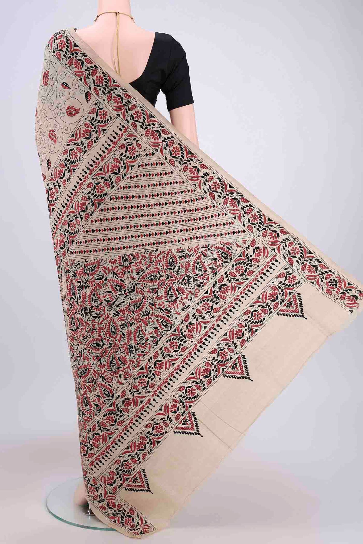 Flat view of Beige Kantha Silk Saree with Kantha Work on the body and Thread Border. 