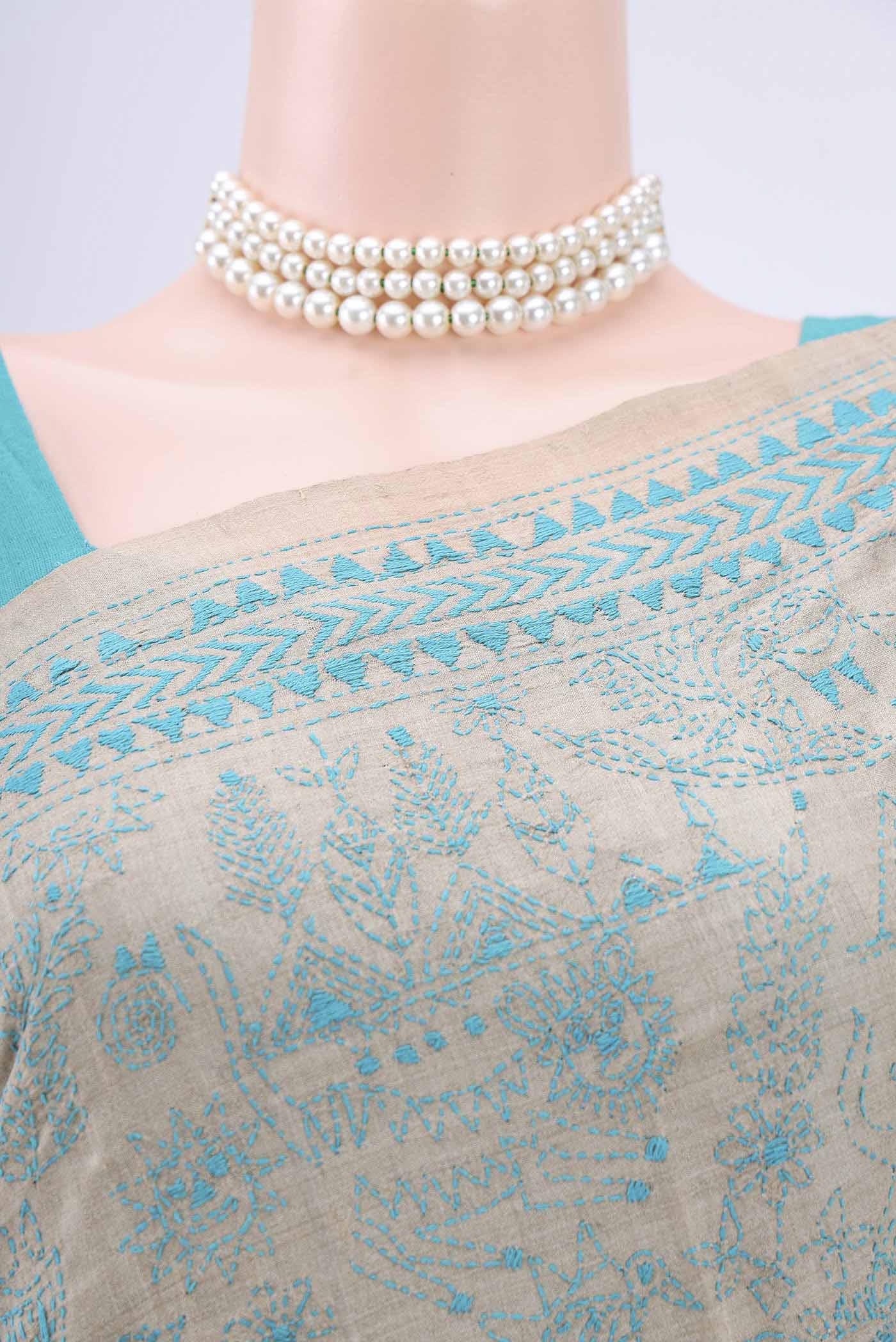 Border image of Beige Kantha Silk Saree with Kantha Work on the body and Thread Border. 