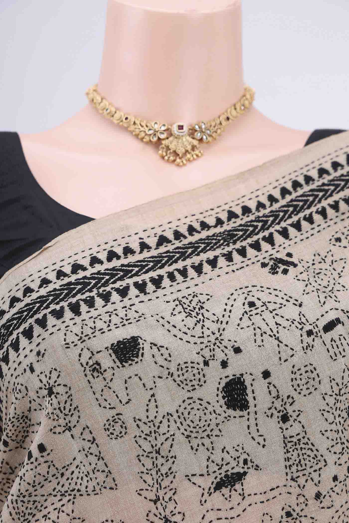 Border image of Beige Kantha Silk Saree with Kantha Work on the body and Thread Border. 