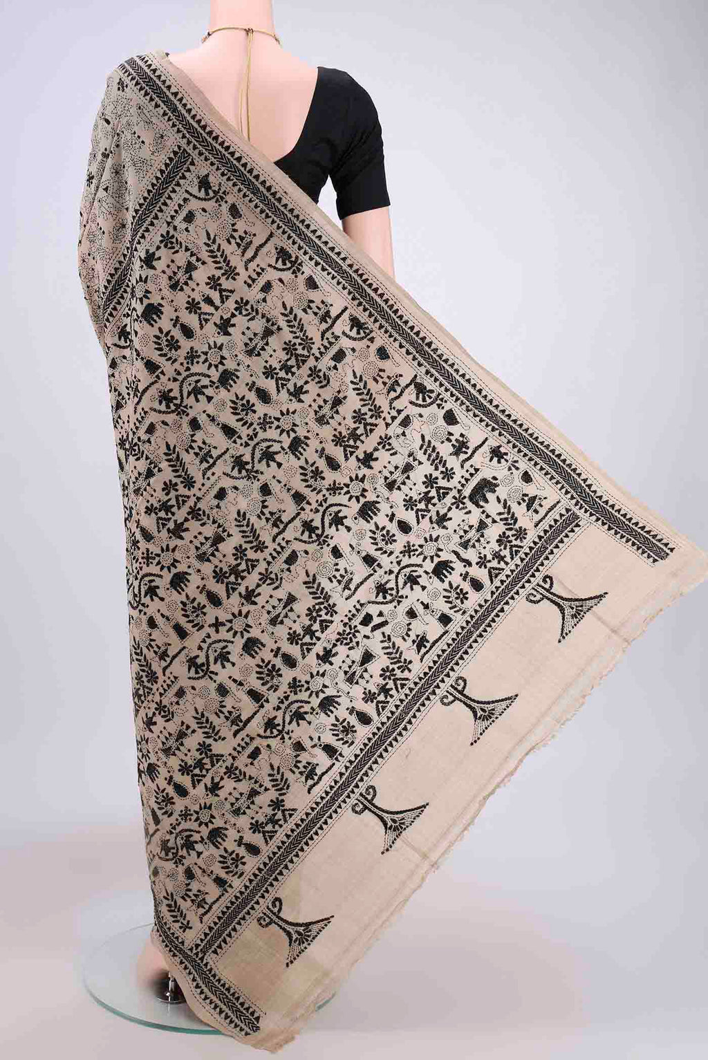 Flat view of Beige Kantha Silk Saree with Kantha Work on the body and Thread Border. 