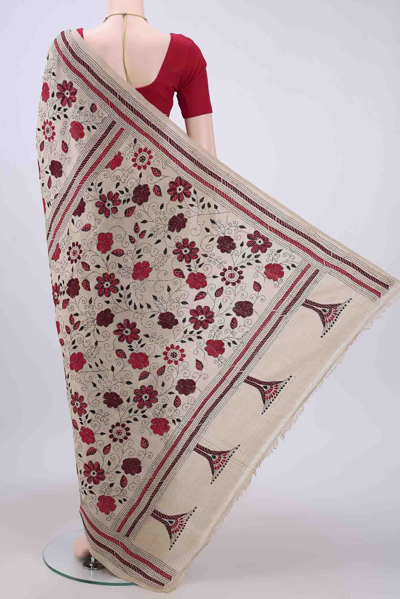 Flat view of Beige Kantha Silk Saree with Kantha Work on the body and Thread Border. 