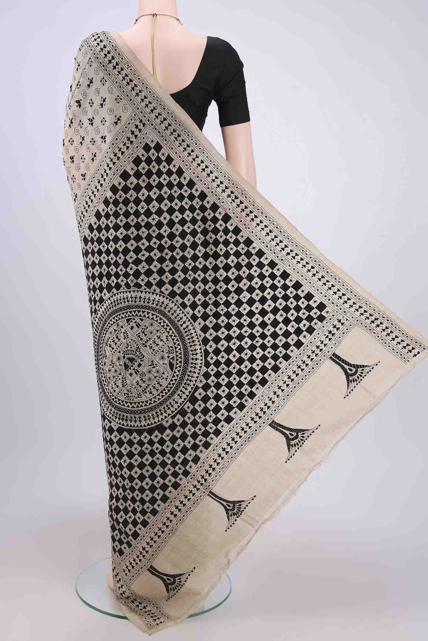 Flat view of Beige Kantha Silk Saree with Kantha Work on the body and Thread Border. 