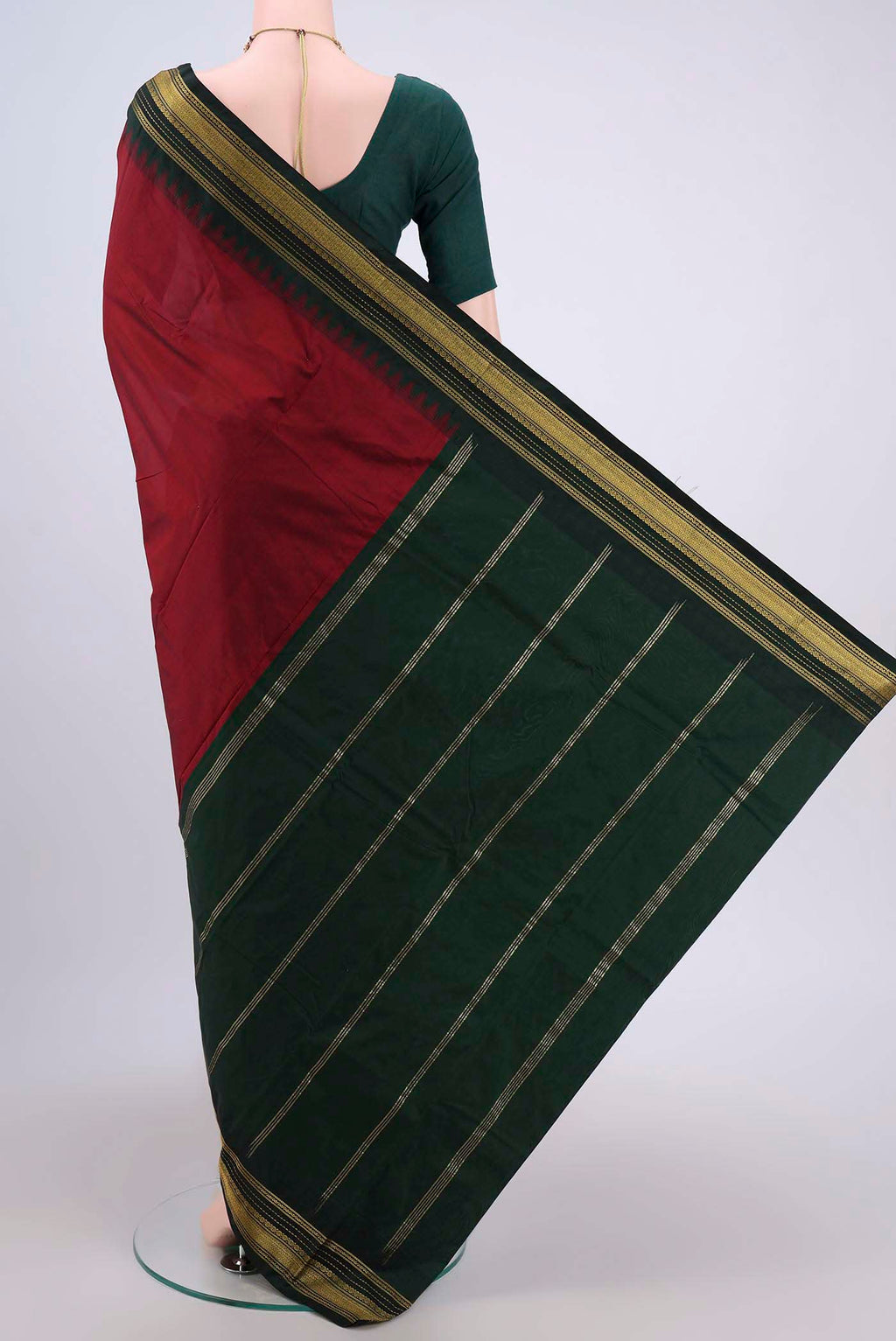 Flat view of Maroon Dual Tone Blended Bangalore Silk Saree with Plain Body and Zari Border. 