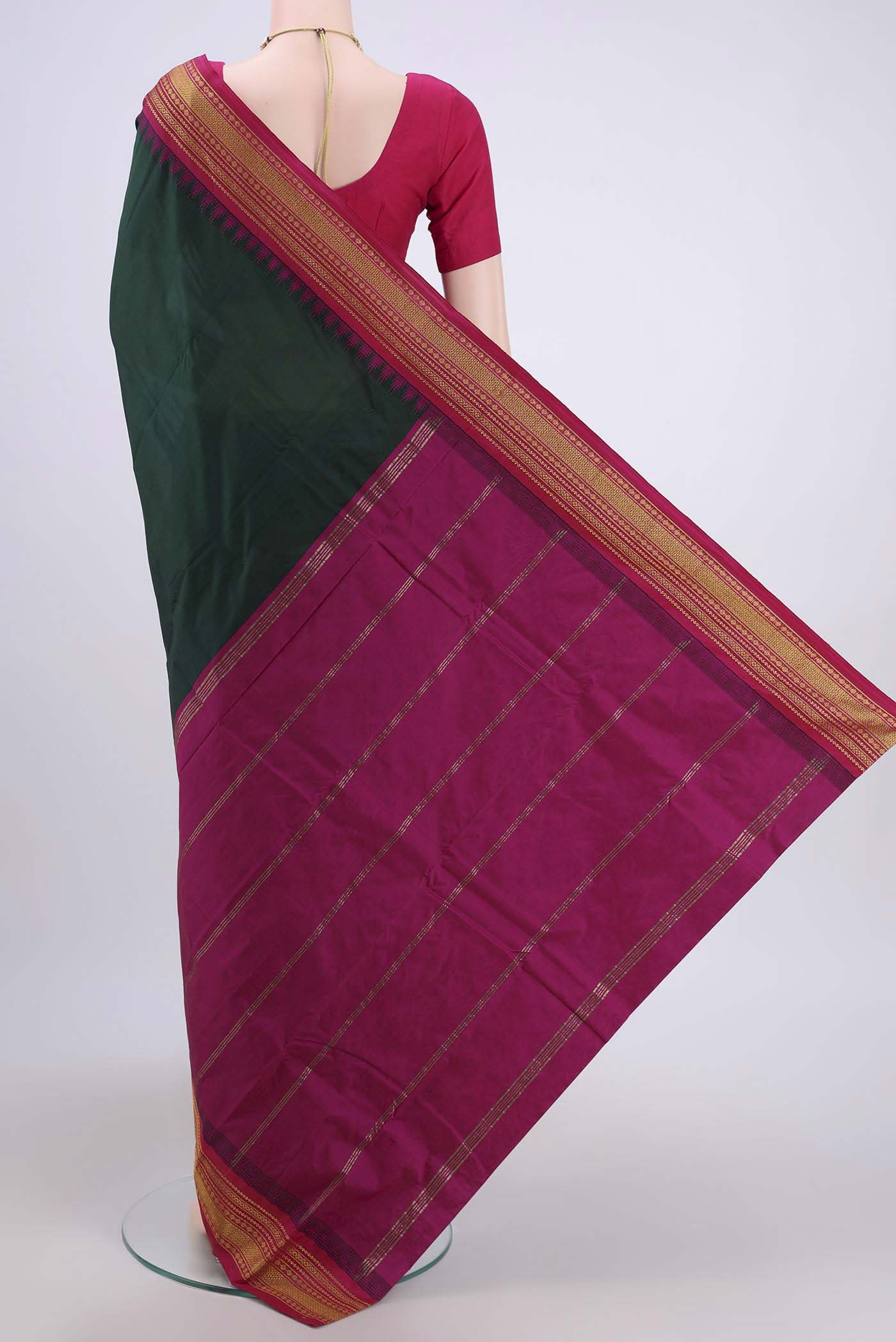 Flat view of Maroon Dual Tone Blended Bangalore Silk Saree with Plain Body and Zari Border. 
