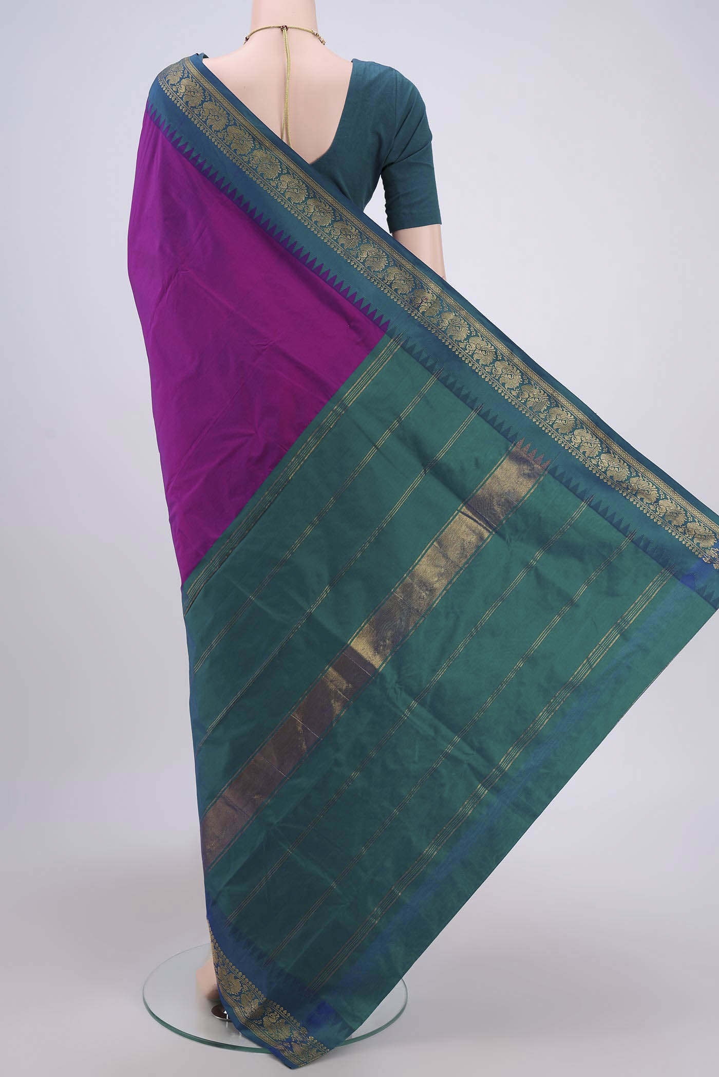 Flat view of Purple Dual Tone Blended Bangalore Silk Saree with Plain Body and Zari Border. 