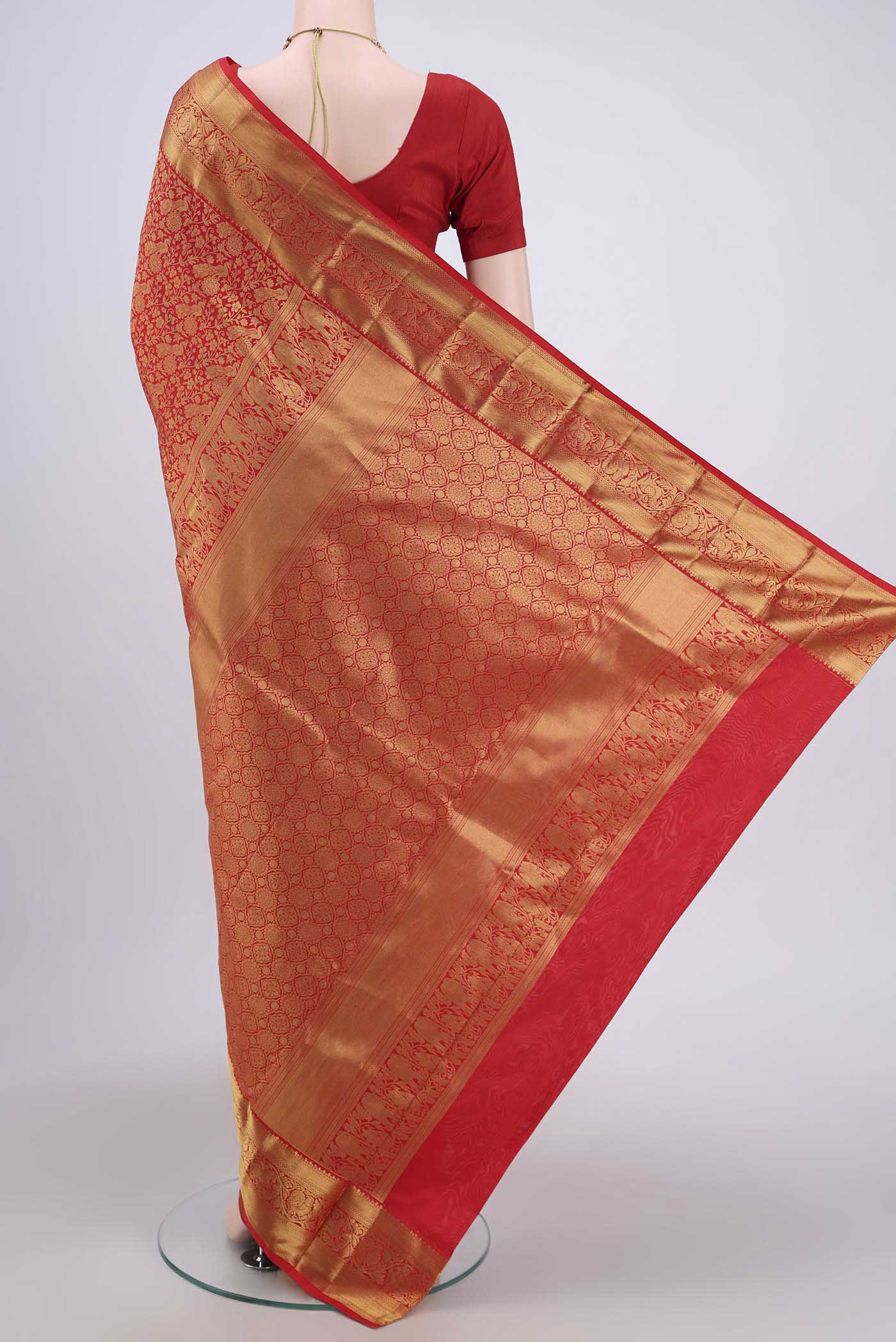 Flat view of Red Bangalore Silk Saree with Zari Brocade on the body and Zari Border. 