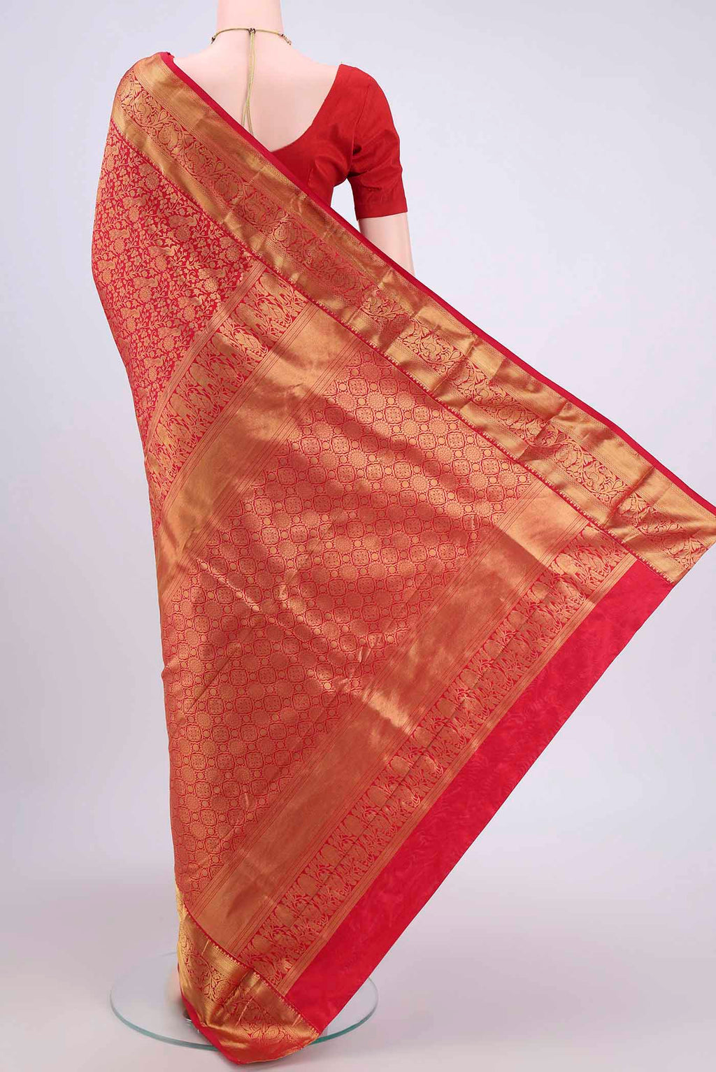 Flat view of Red Bangalore Silk Saree with Zari Brocade on the body and Zari Border. 