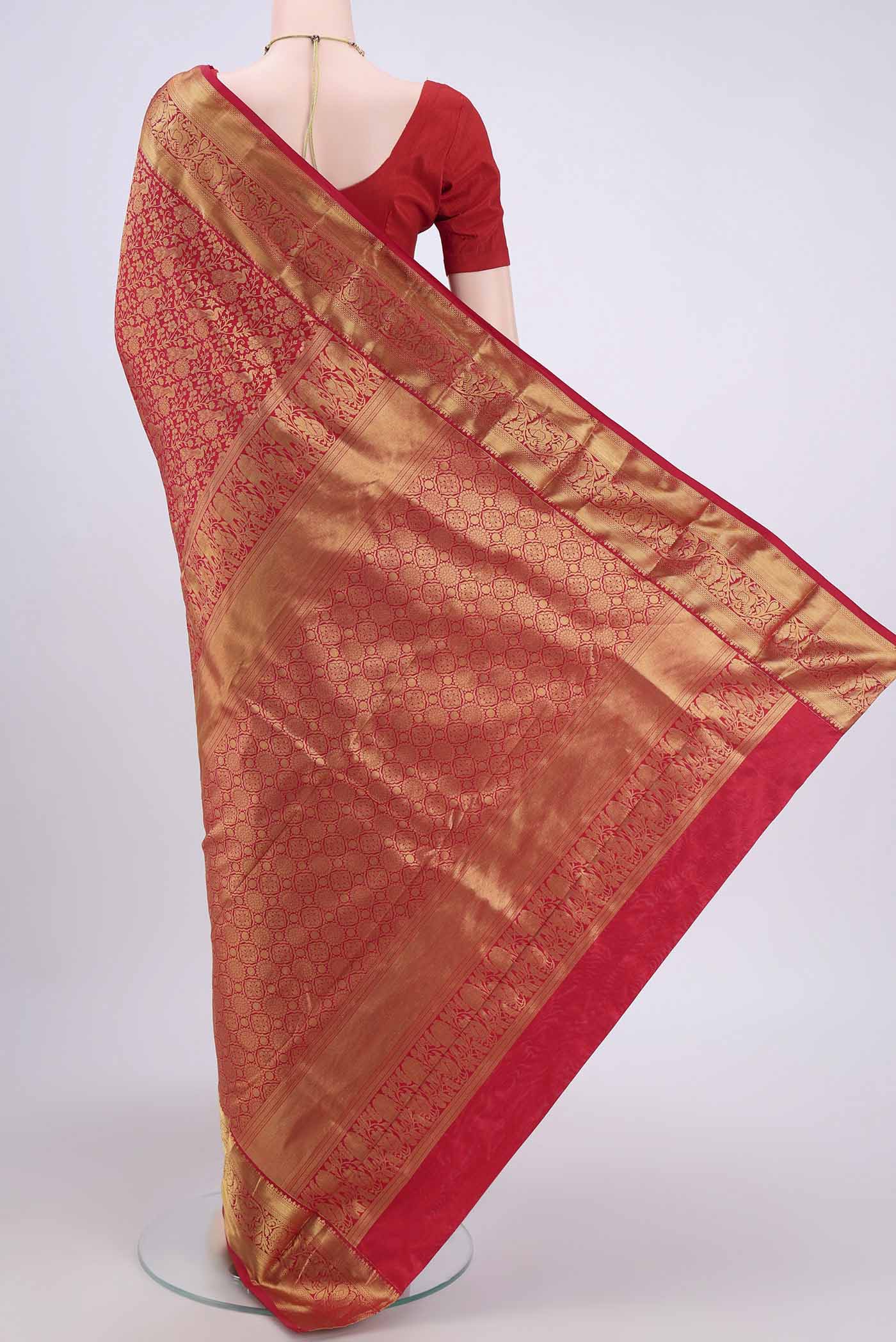 Flat view of Red Bangalore Silk Saree with Zari Brocade on the body and Zari Border. 