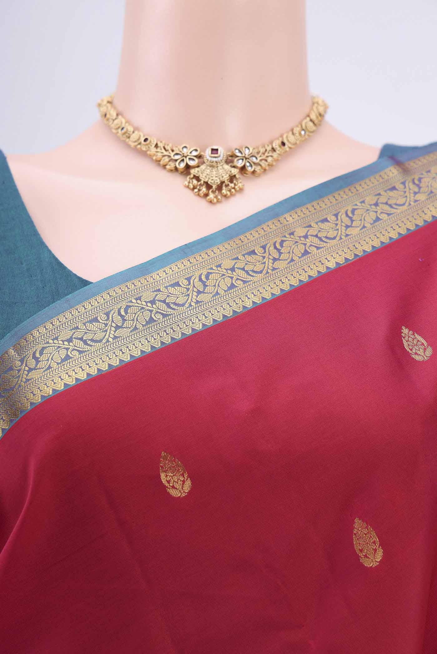Border image of Dark Pink Nangavalli Silk [ Salem ] Saree with Zari Butta on the body and Zari Border. 
