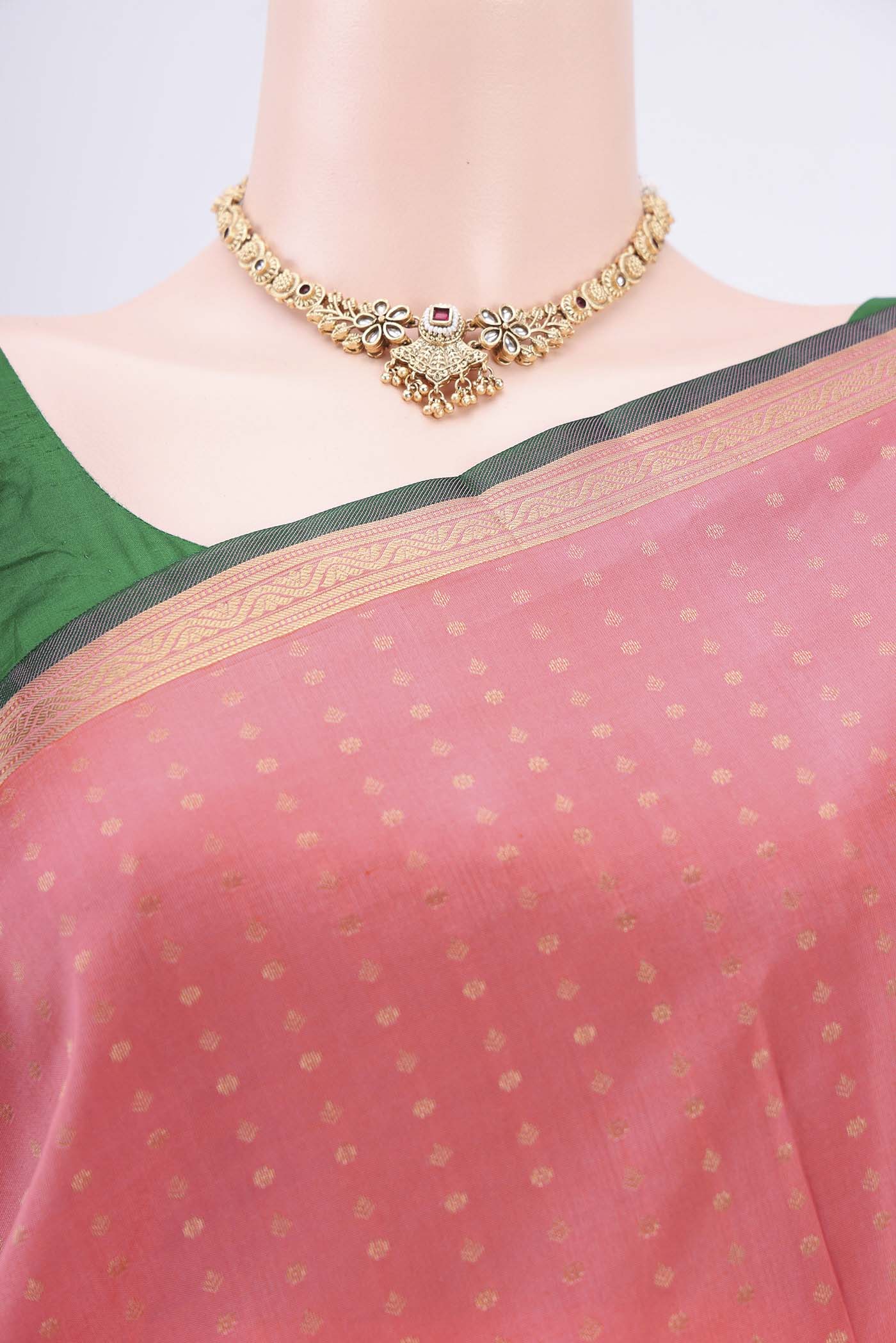 Border image of Peach Dual Tone Nangavalli Silk [ Salem ] Saree with Zari Butta on the body and Zari Border. 