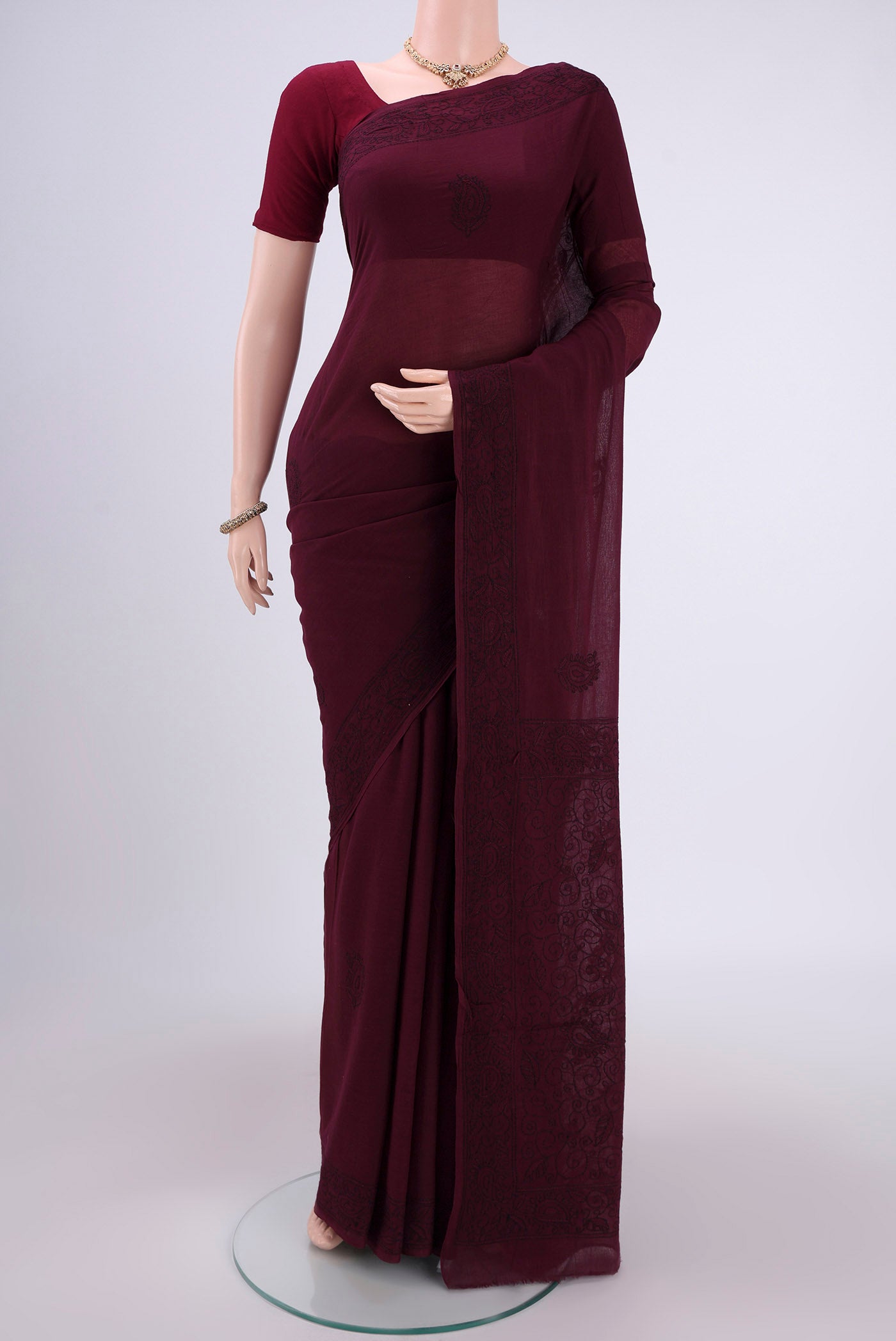 Burgundy Bengal Cotton - Kantha Saree with Plain Body and Thread Border.  displayed on a mannequin