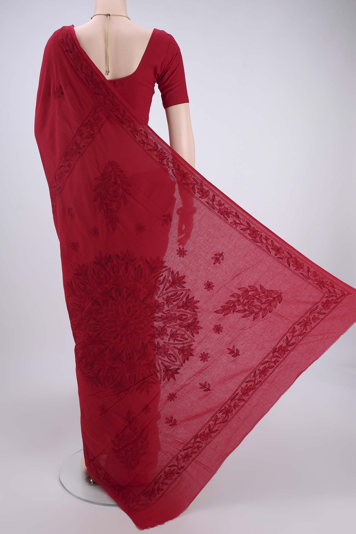 Flat view of Red Bengal Cotton - Kantha Saree with Plain Body and Thread Border. 