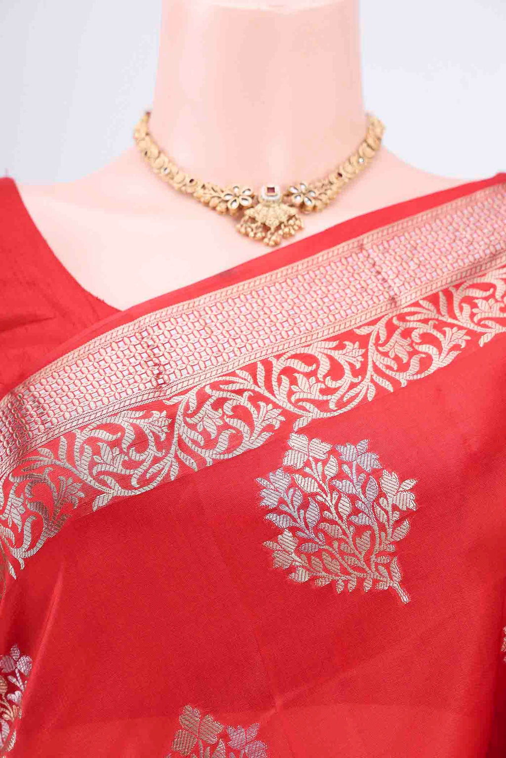 Border image of Red Banarasi Raw Silk Saree with Zari Butta on the body and Zari Border. 