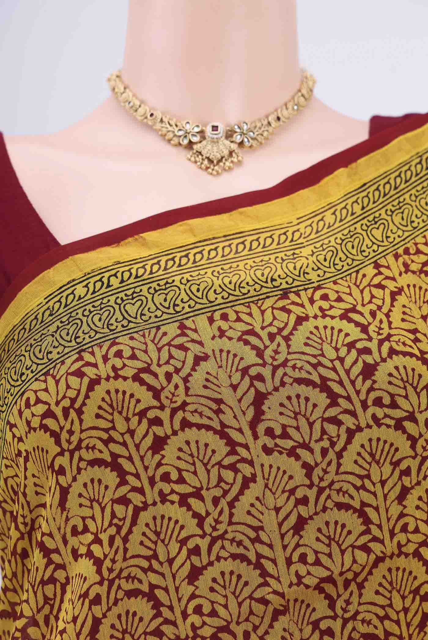 Border image of Mustard Maheshwari Silk Cotton Saree with Printed design on the body and Zari Border. 