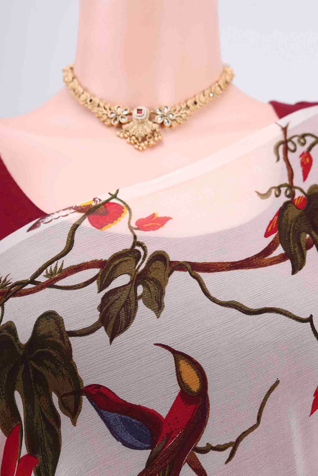 Border image of Beige Dual Tone Mysore Crepe Saree with Half And Half on the body and Plain Border. 