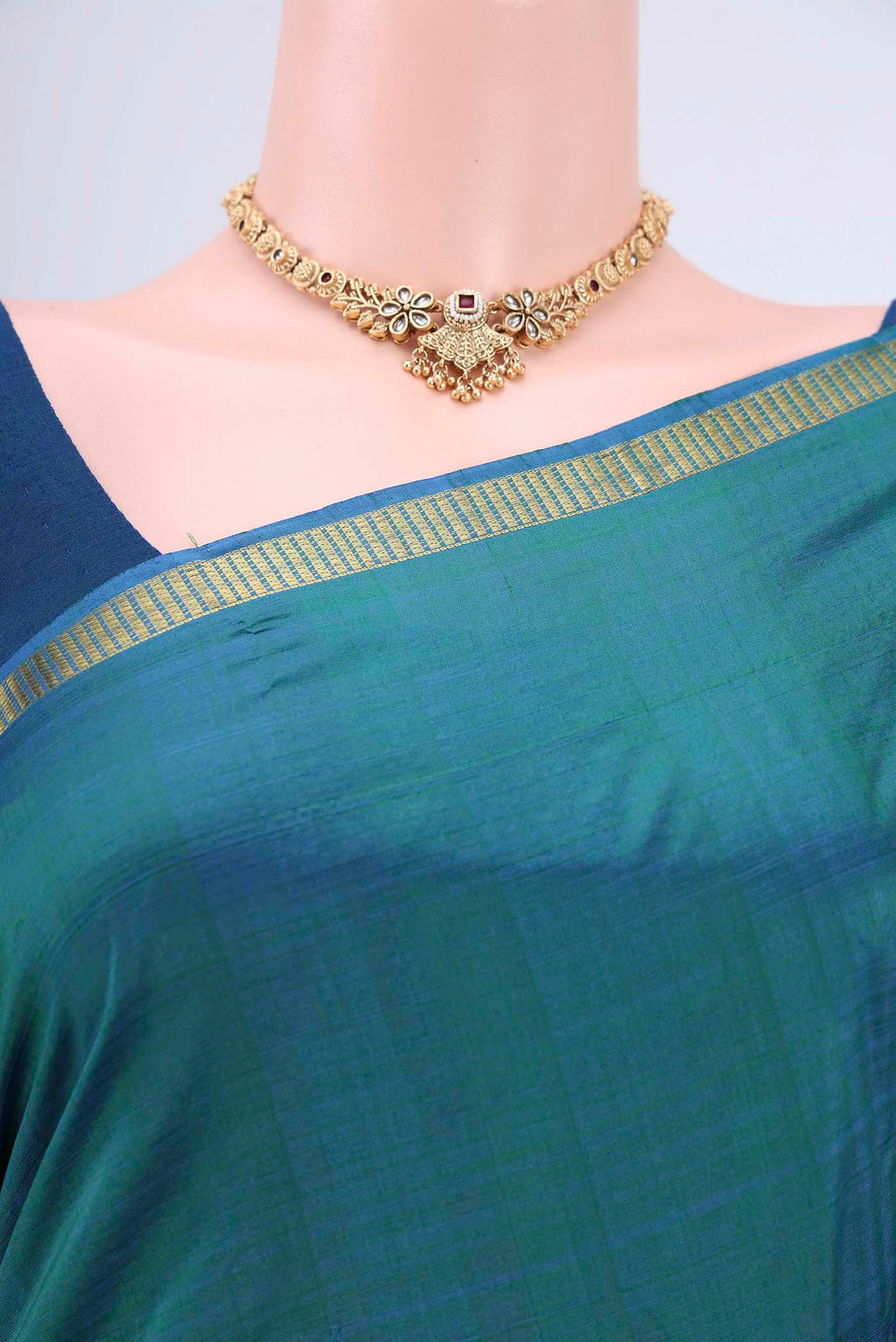 Border image of Sea Green Kanchipuram Silk Saree with Plain Body and Zari Border. 
