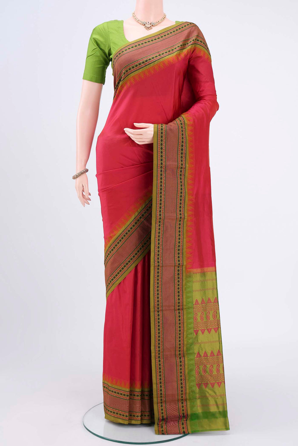 Dark Pink Bangalore Silk - kadyal Saree with Plain Body and Thread Border.  displayed on a mannequin