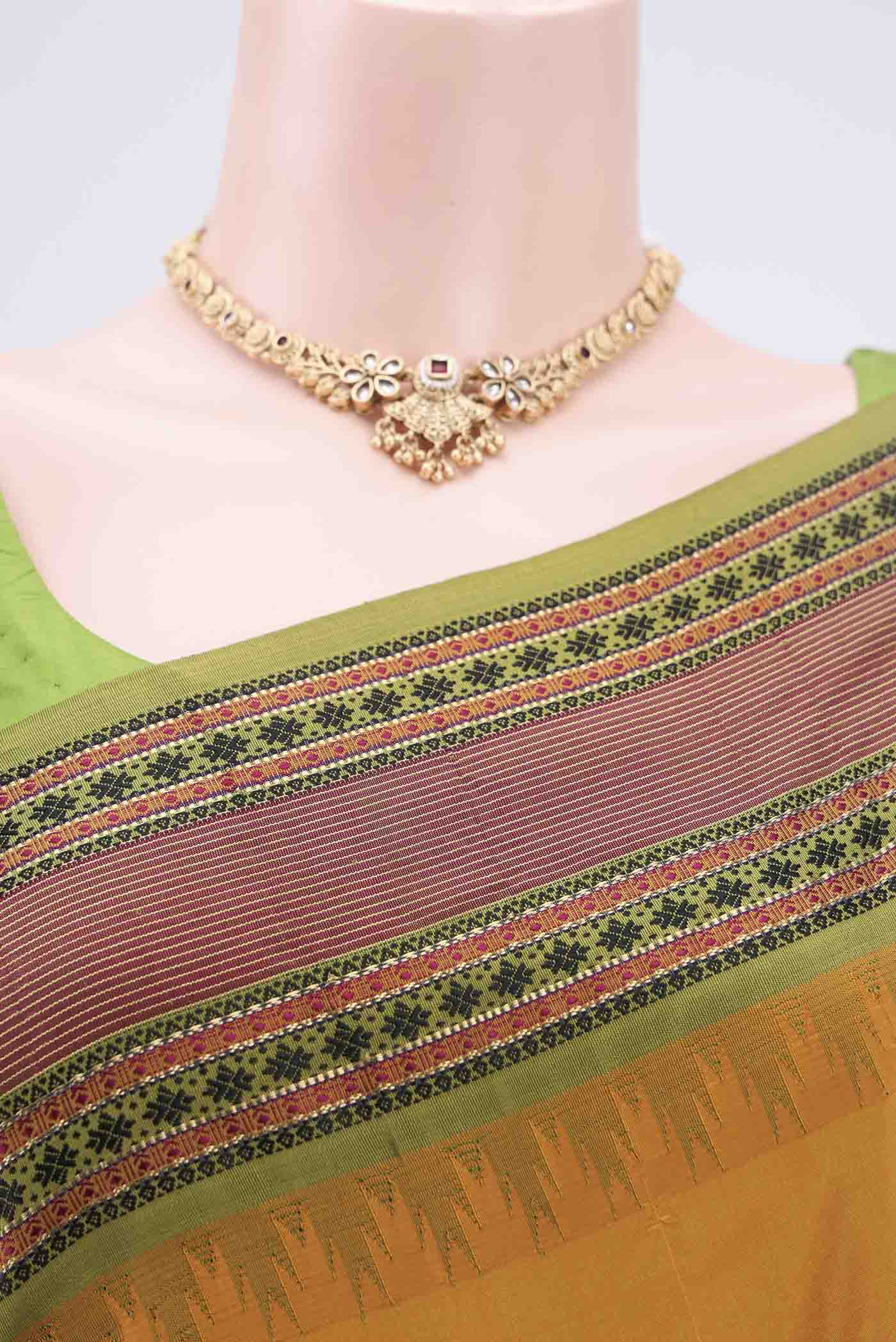 Border image of Mustard Bangalore Silk - kadyal Saree with Plain Body and Thread Border. 