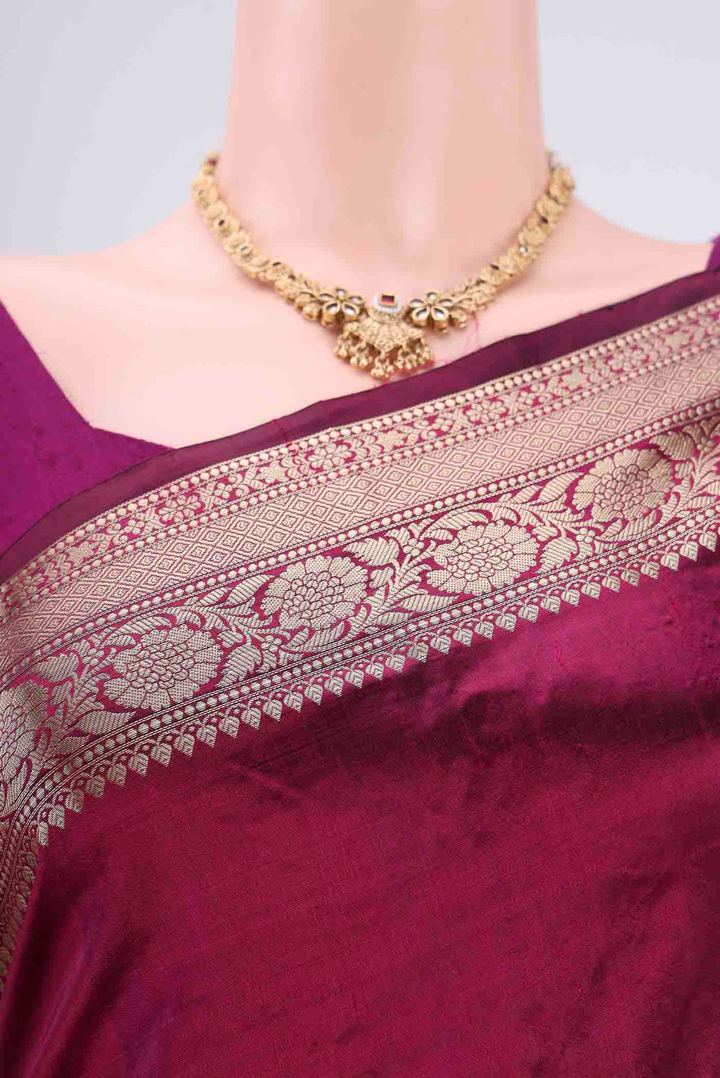 Border image of Magenta Banarasi Katan Silk Saree with Zari Butta on the body and Zari Border. 
