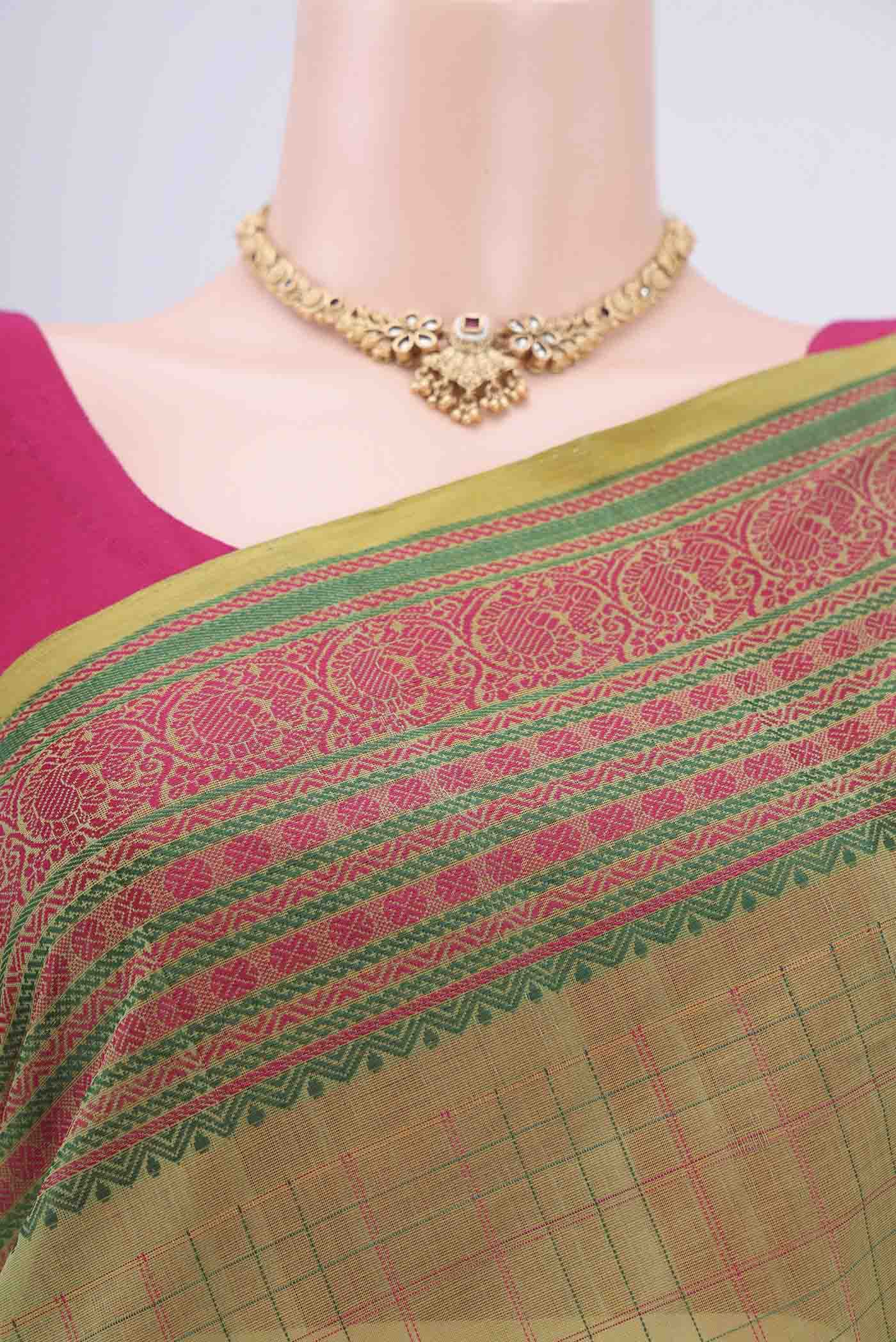 Border image of Mehandi Green Coimbatore Cotton Saree with Checked design on the body and Zari Border. 