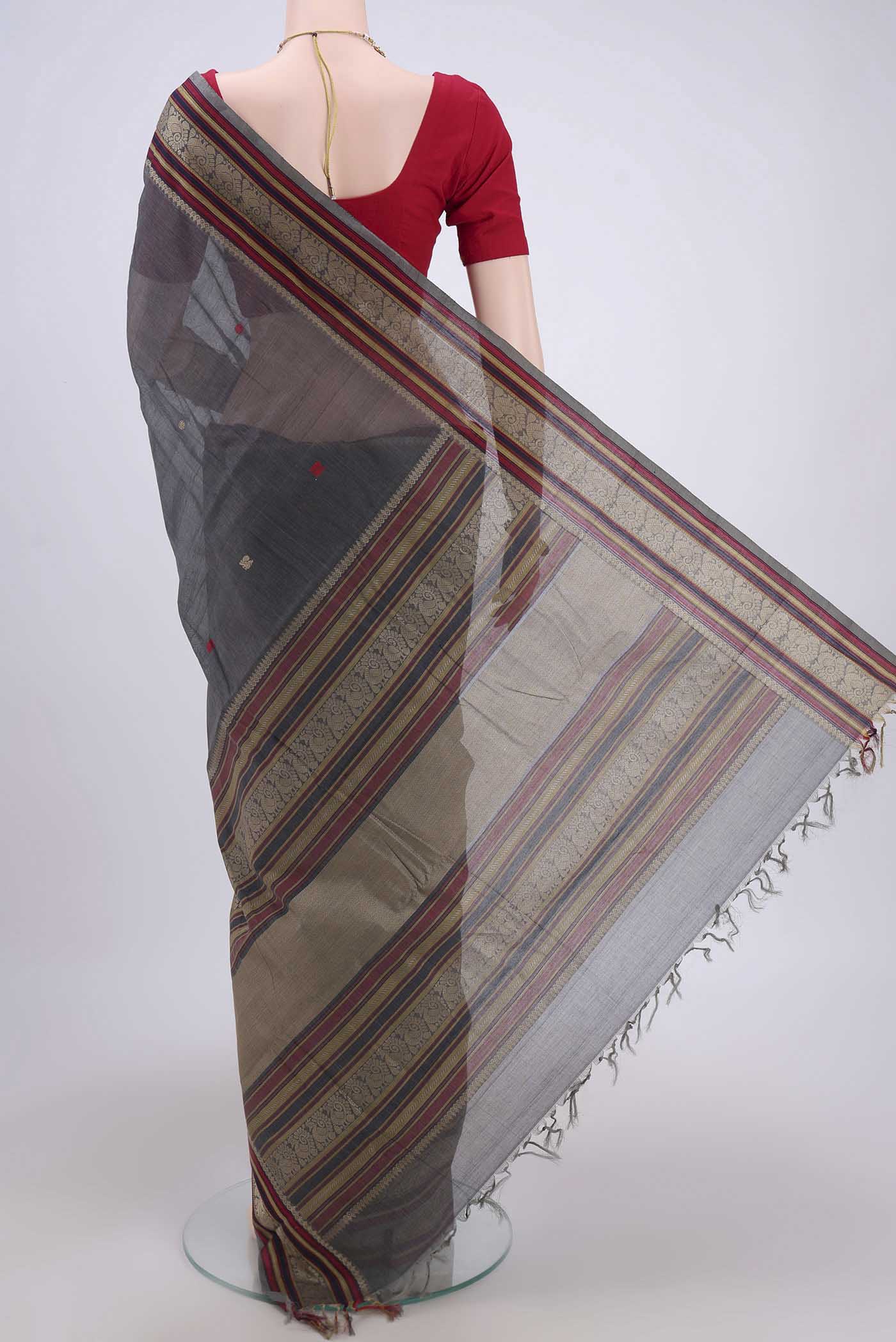 Flat view of Grey Kanchi Cotton Saree with Plain Body and Thread Border. 