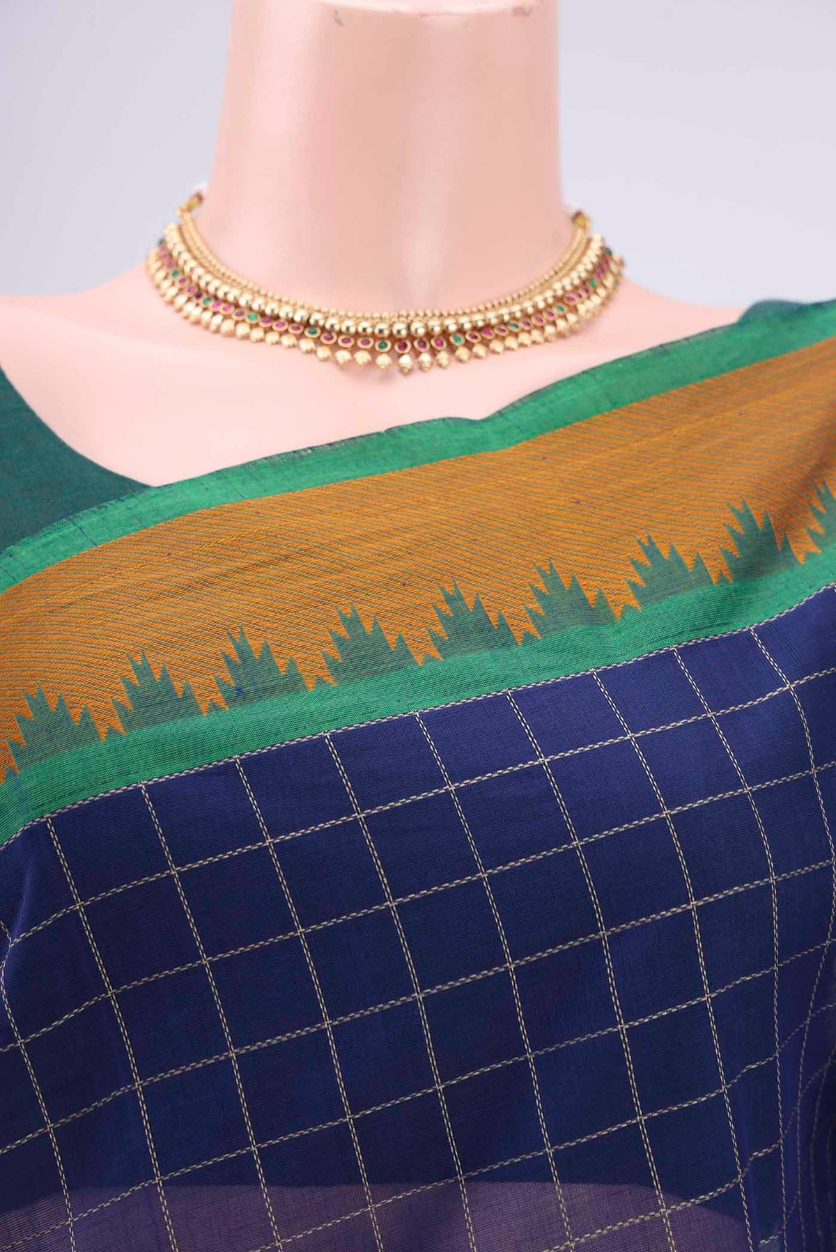 Border image of Royal Blue Kanchi Cotton Saree with Checked design on the body and Thread Border. 