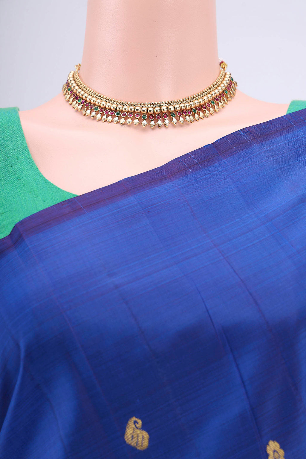Border image of Dark Blue Dual Tone Kanjivaram Silk Saree with Zari Butta on the body and One Side Border. 