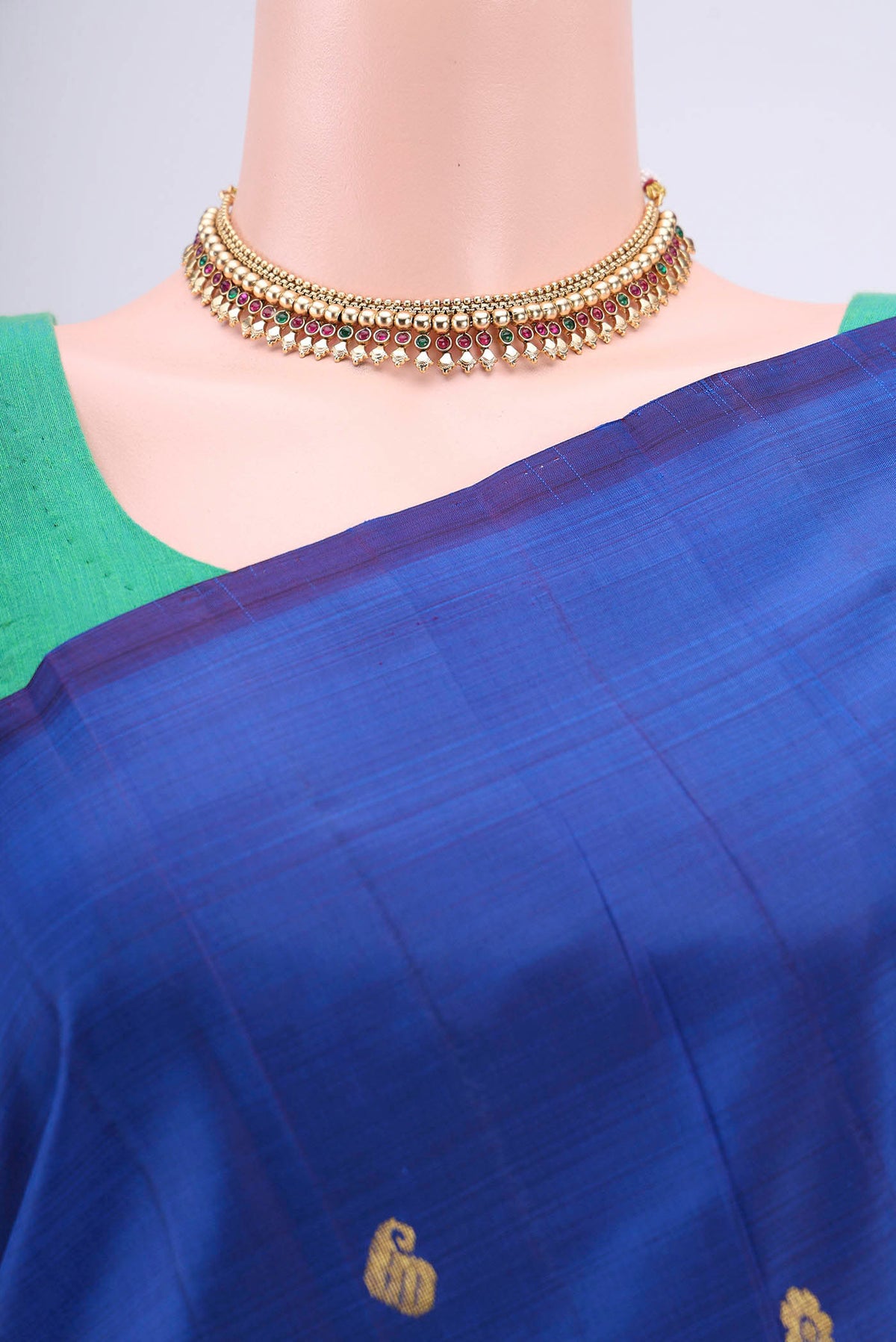 Border image of Dark Blue Dual Tone Kanjivaram Silk Saree with Zari Butta on the body and One Side Border. 
