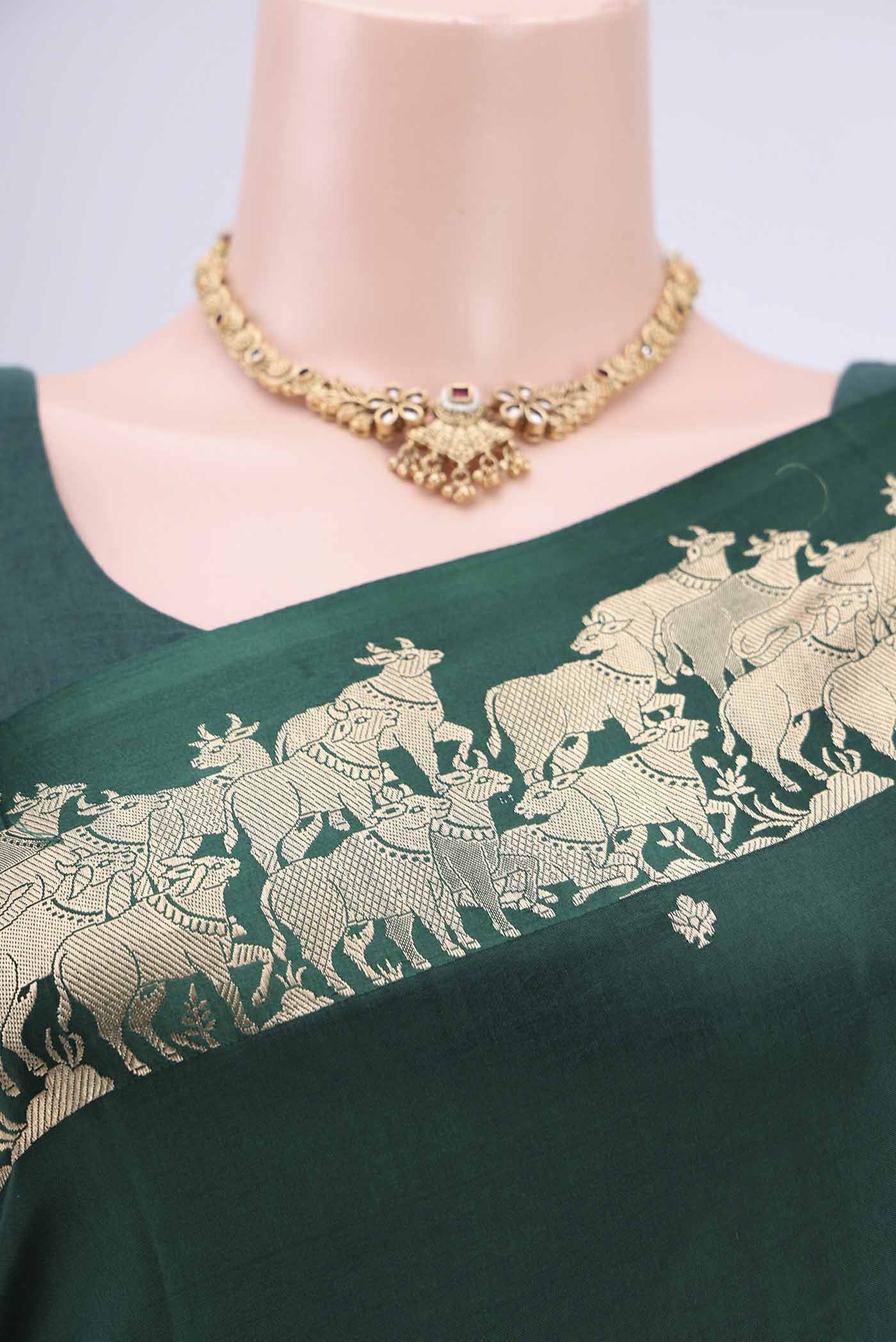 Border image of Bottle Green Banarasi Katan Silk Saree with Stripes on the body and Zari Border. 