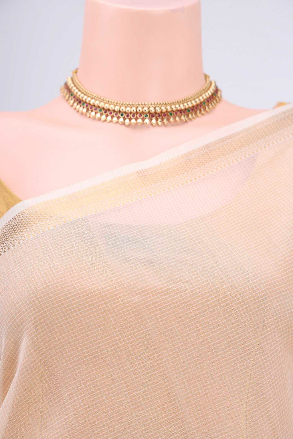 Border image of Off White Maheshwari Silk Cotton Saree with Plain Body and Zari Border. 